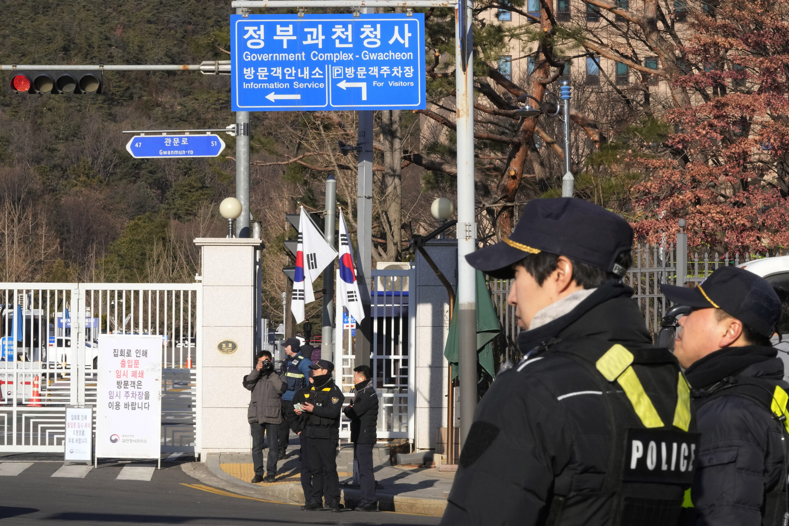 south korea investigators leave yoon residence regret his attitude scaled