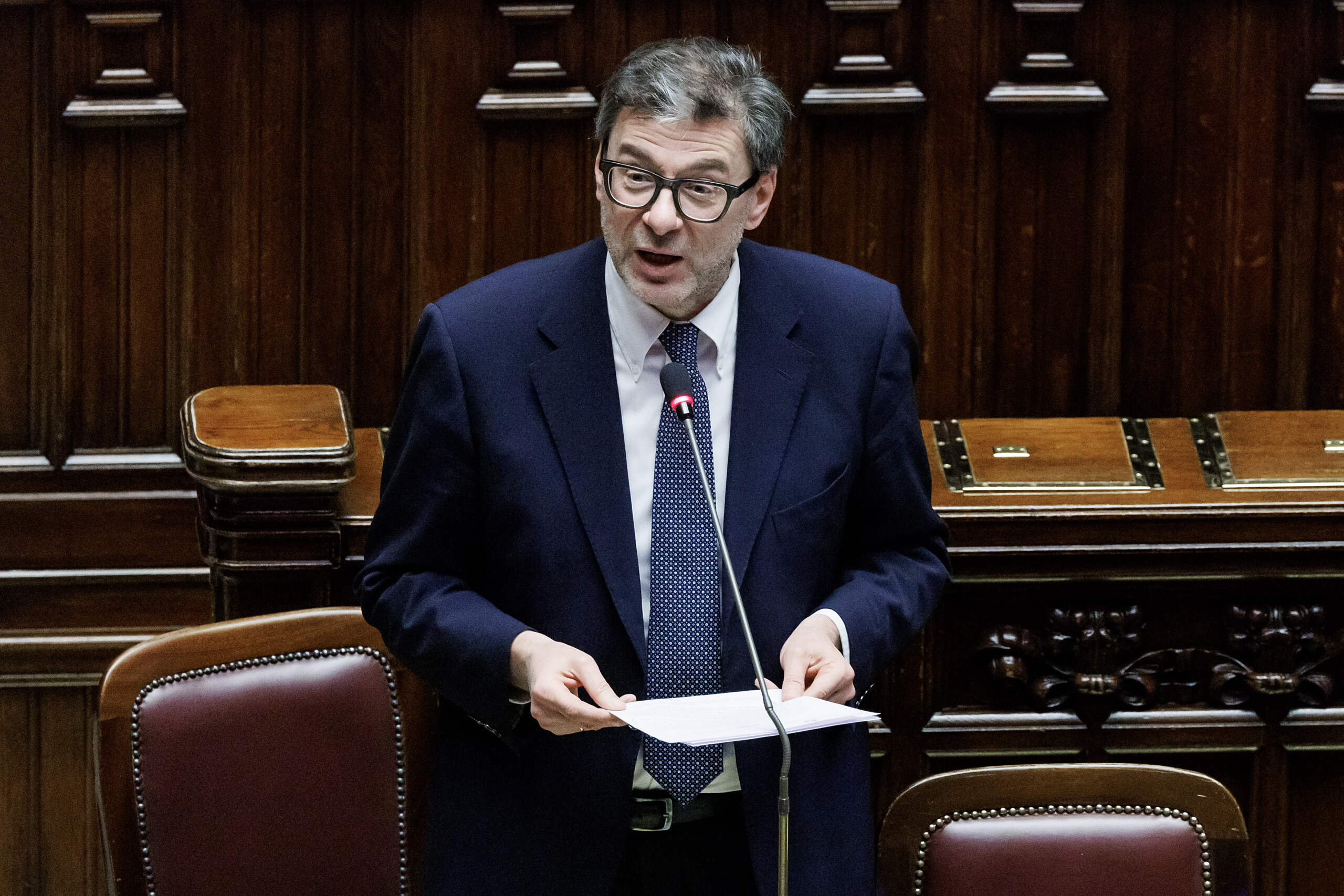 banks giorgetti mps operation transparent and in the interests of the economy scaled