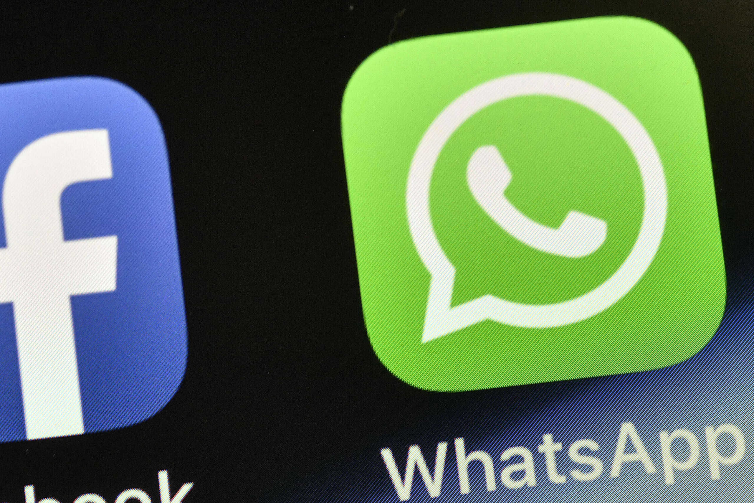 social whatsapp down problems for messaging app scaled