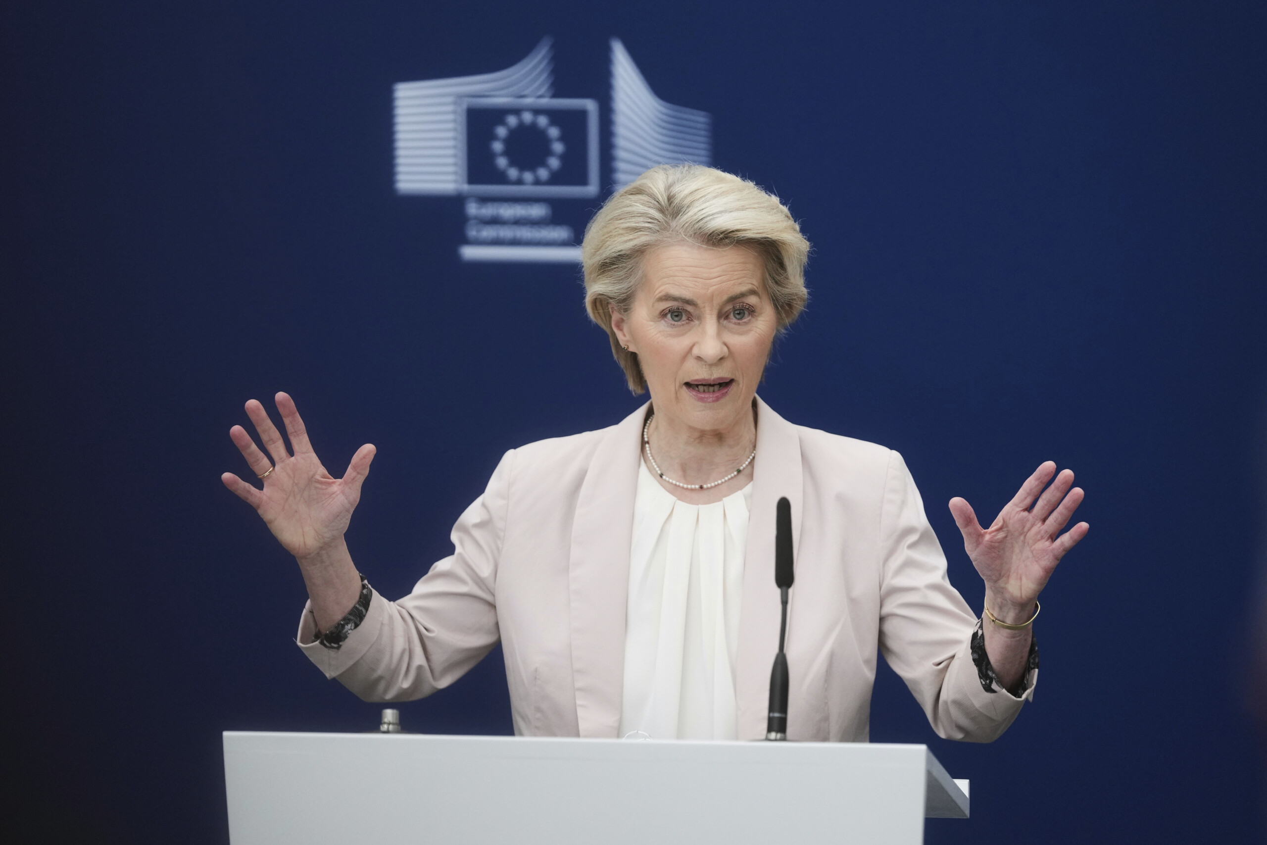 defense von der leyen we are living in an era of crisis eu ready to increase military spending scaled