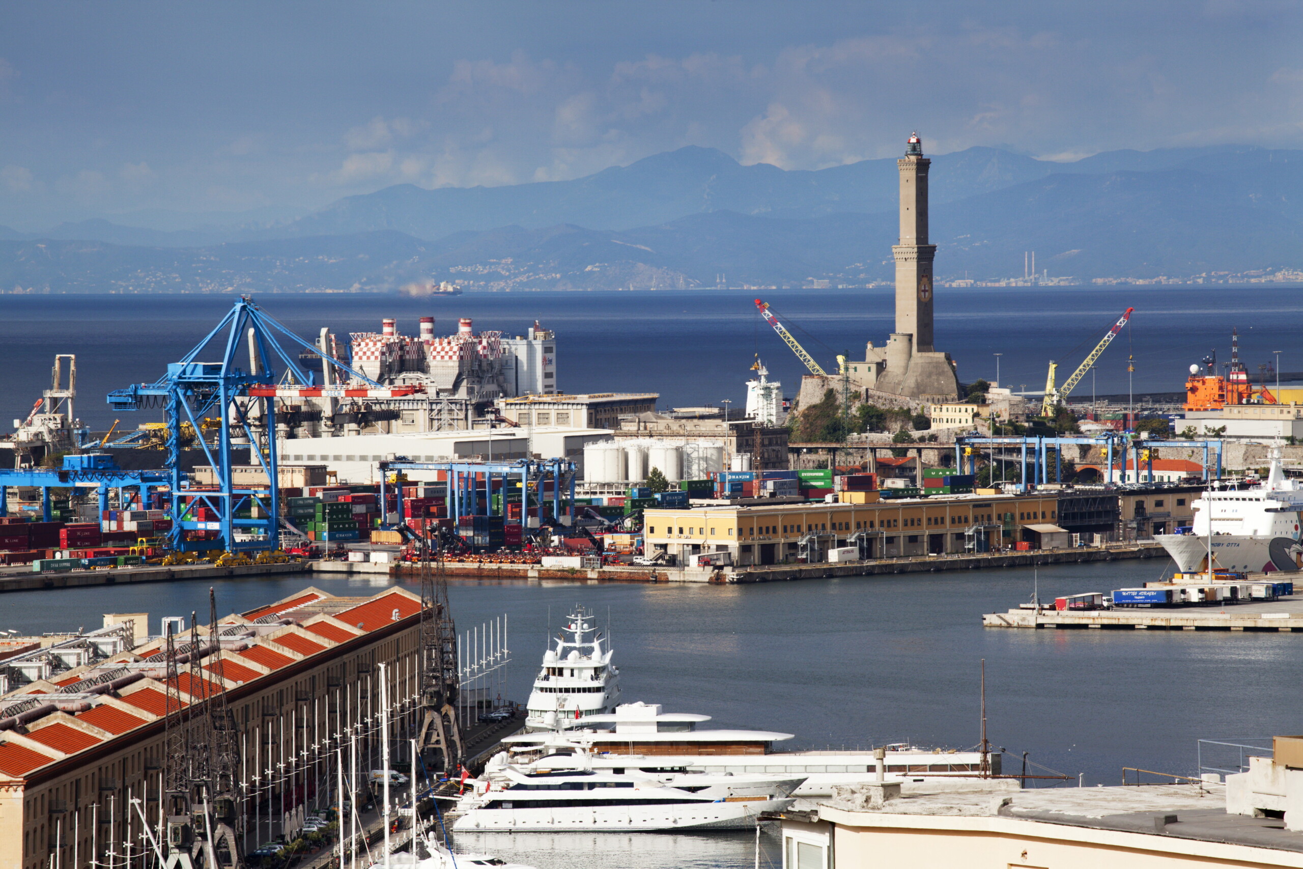 accident at the port of genoa 51 year old worker in critical condition scaled