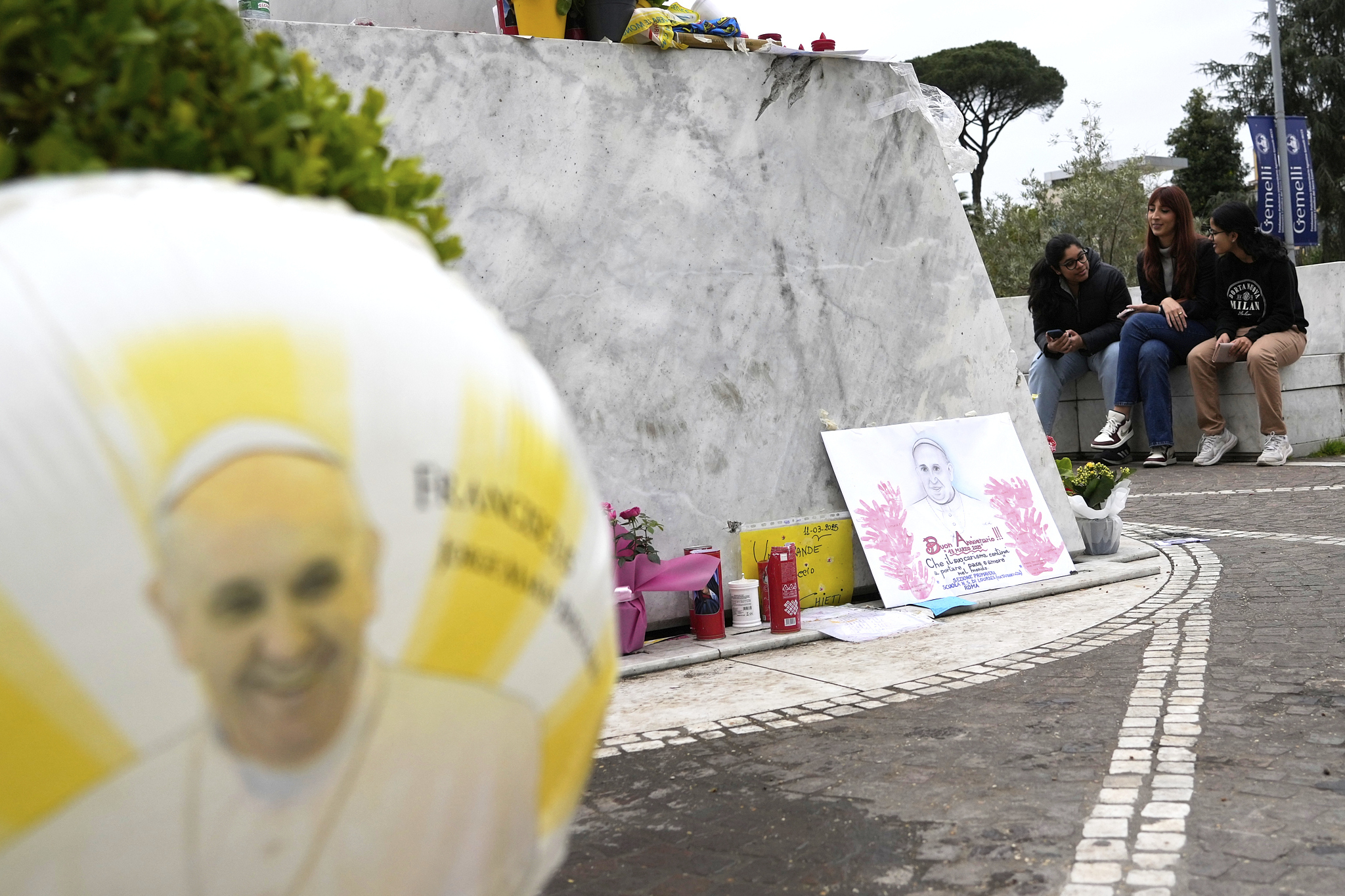 pope francis vatican press office no medical bulletin tonight as condition remains stable