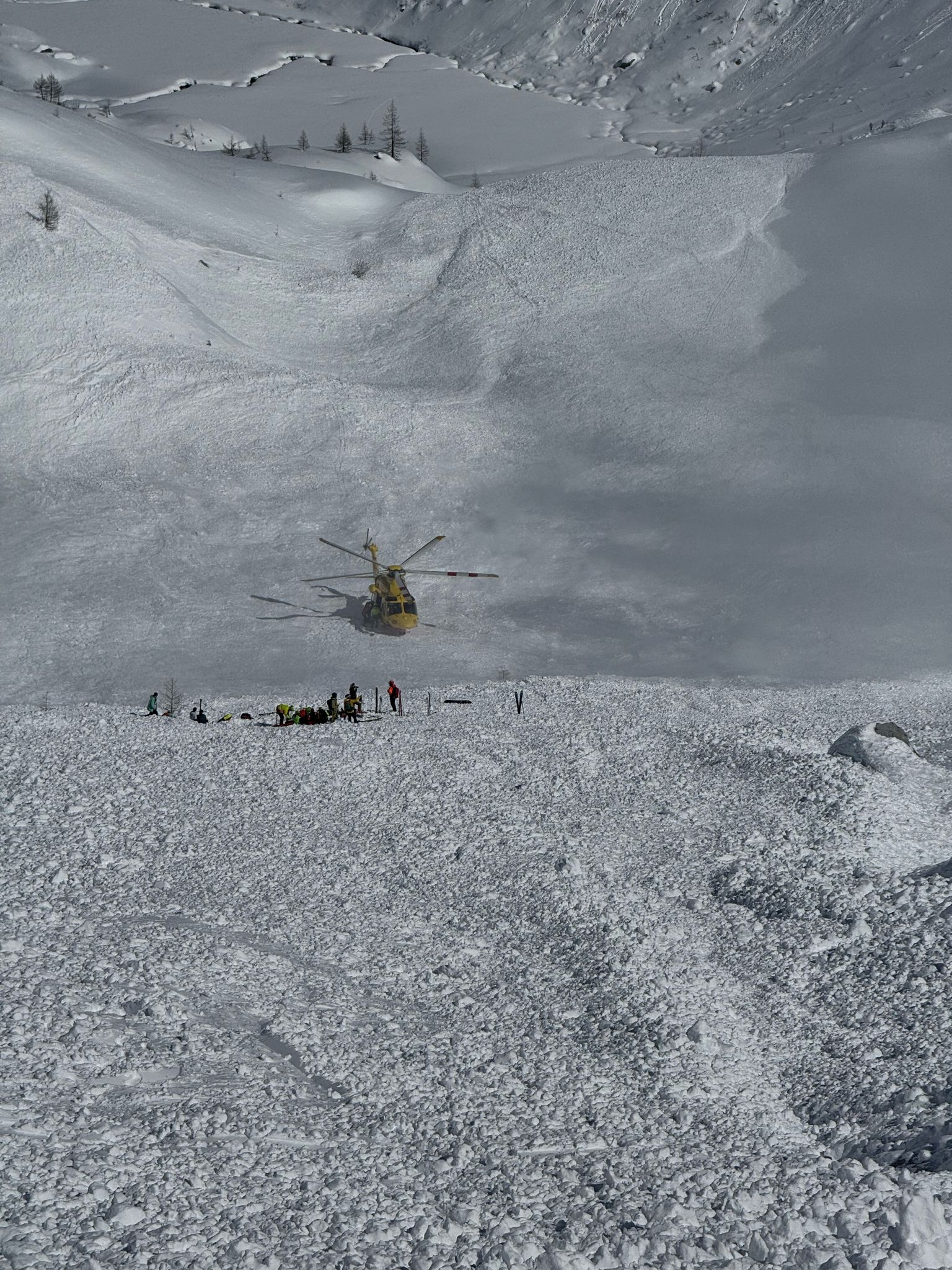 mountain avalanche on tonale the victim and two injured are german