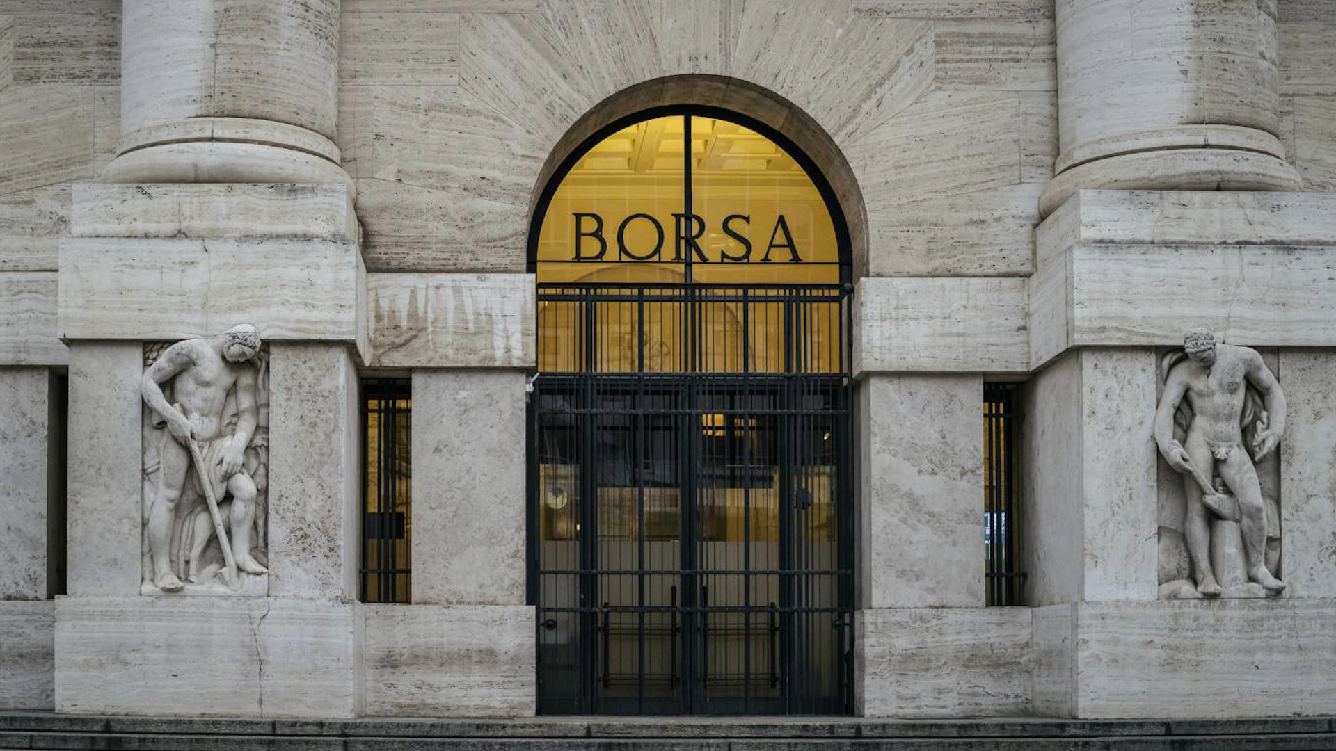 stock exchange milan increasingly in the red ftse mib 4 11