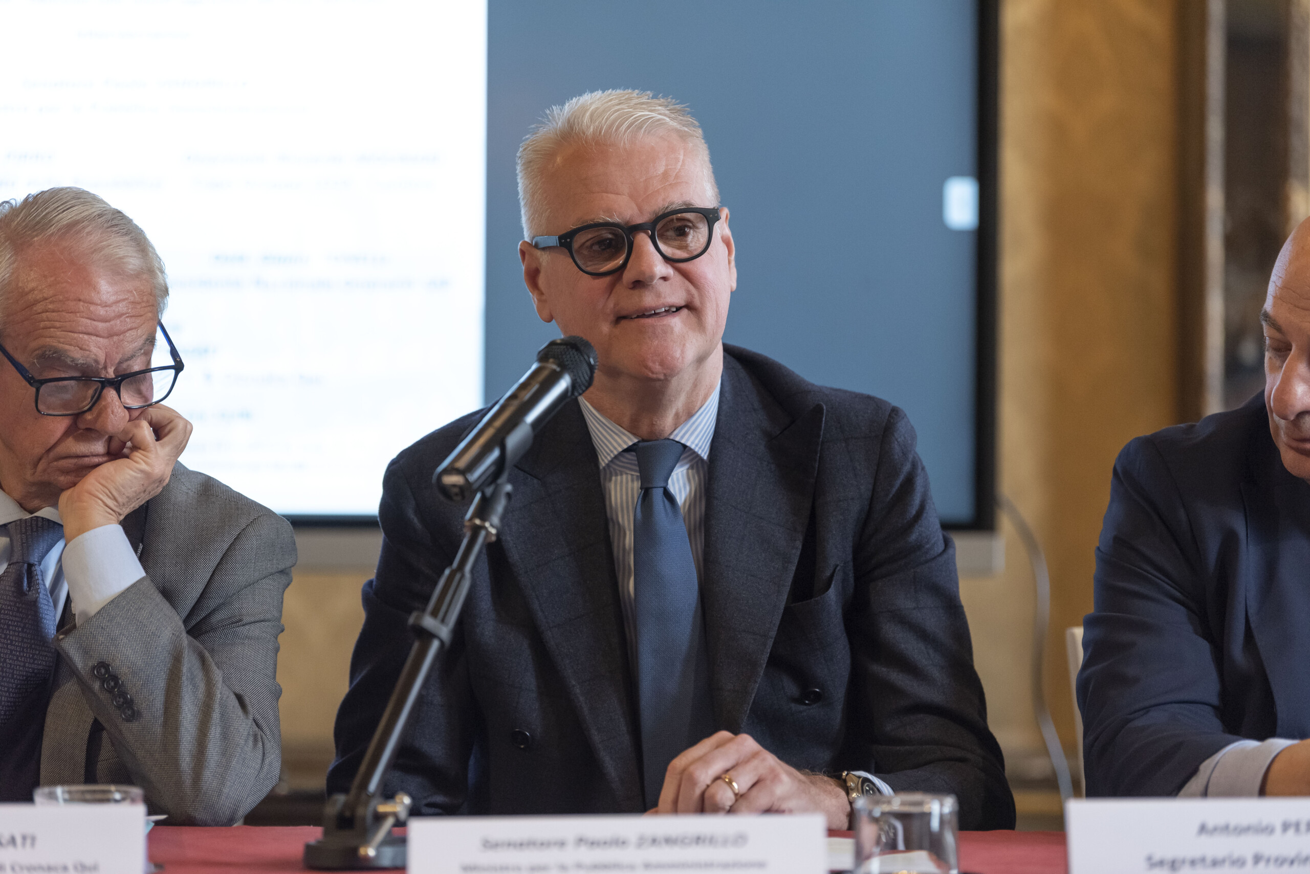 pa zangrillo those who refuse to sign contract renewals are triggering a social uprising scaled