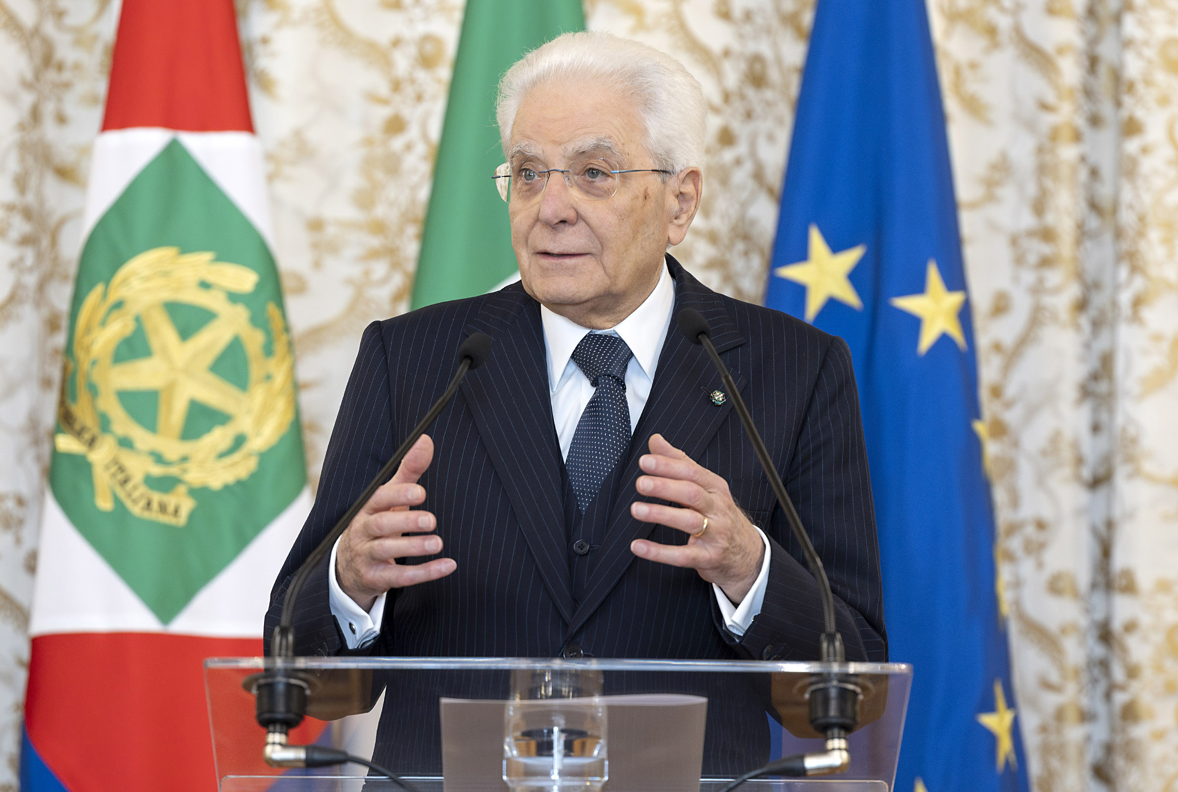 easter mattarella urge the search for dialogue and unity