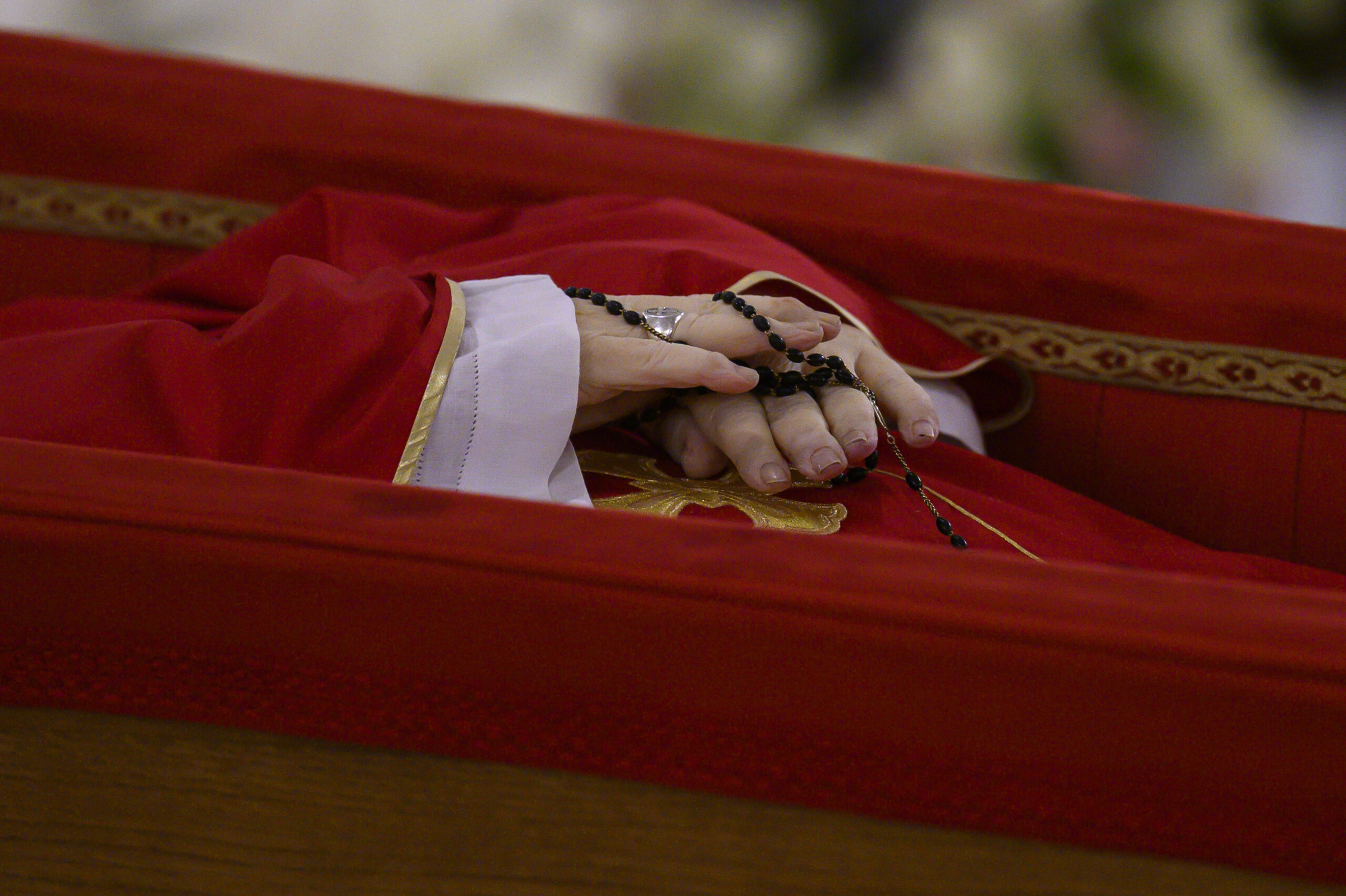 pope francis tomorrow at 9am body transfer to basilica scaled