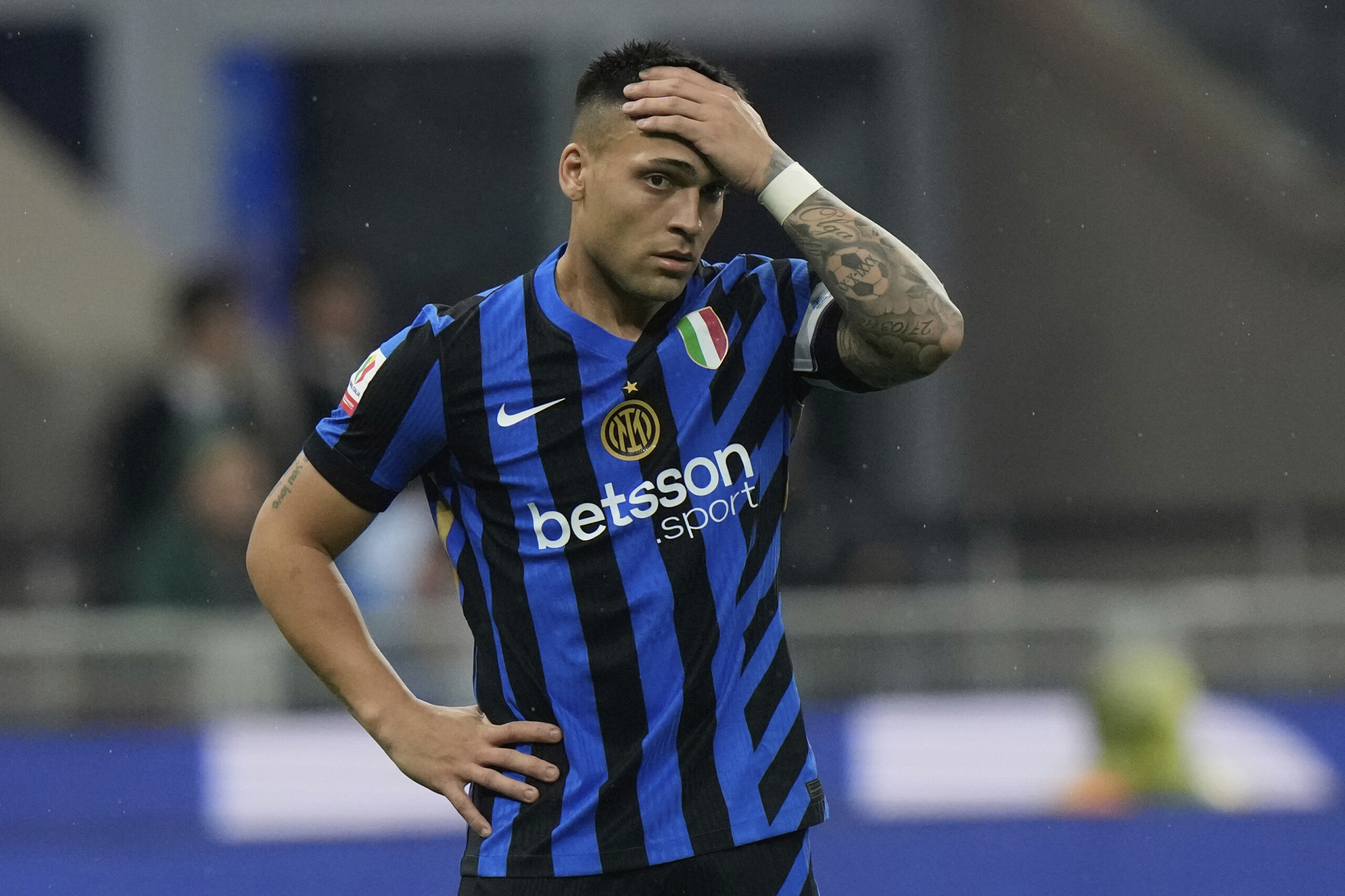 football inter thigh flexor strain for lautaro scaled