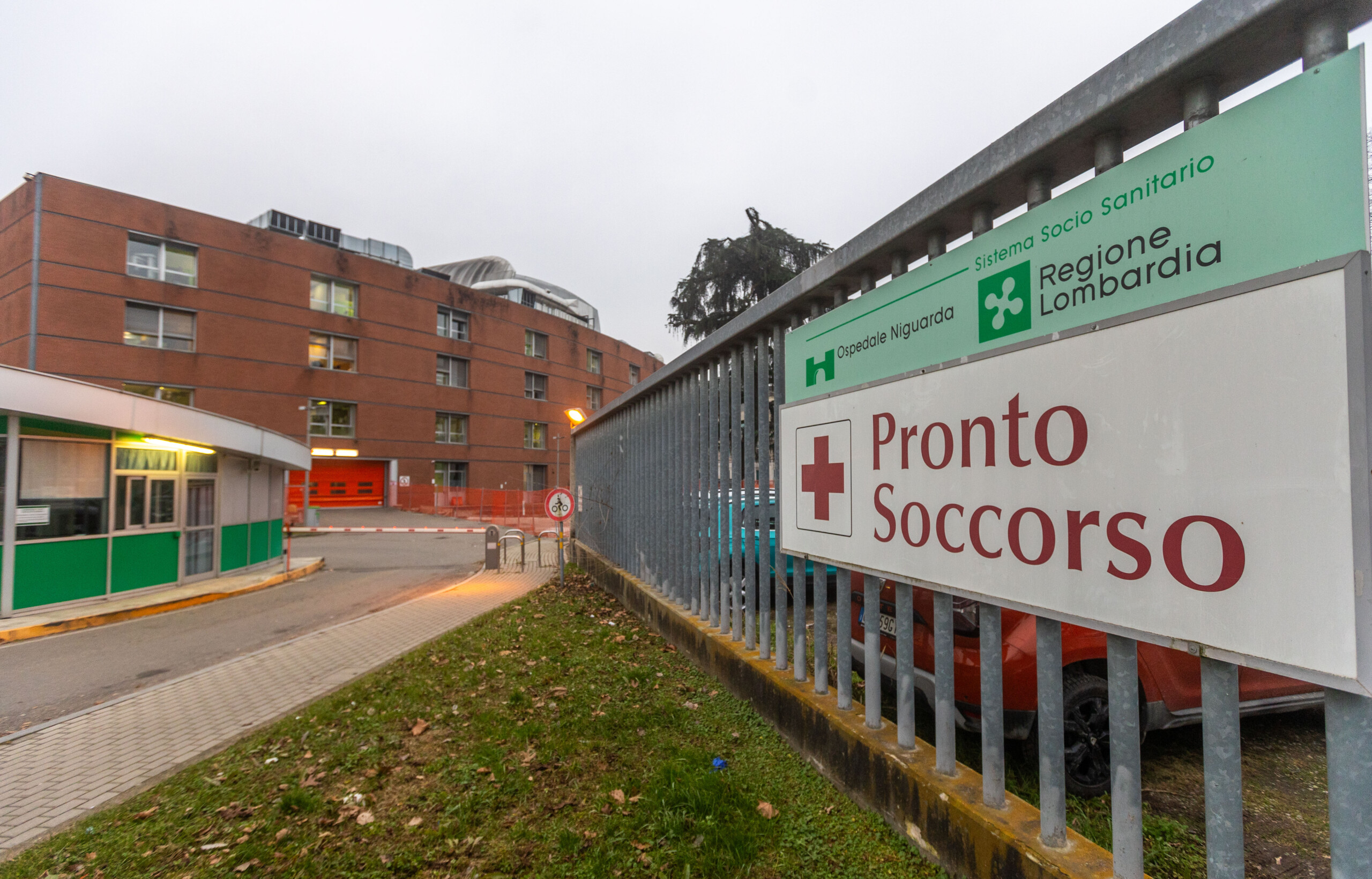 mantua attacks doctor in asola emergency room 65 year old arrested scaled