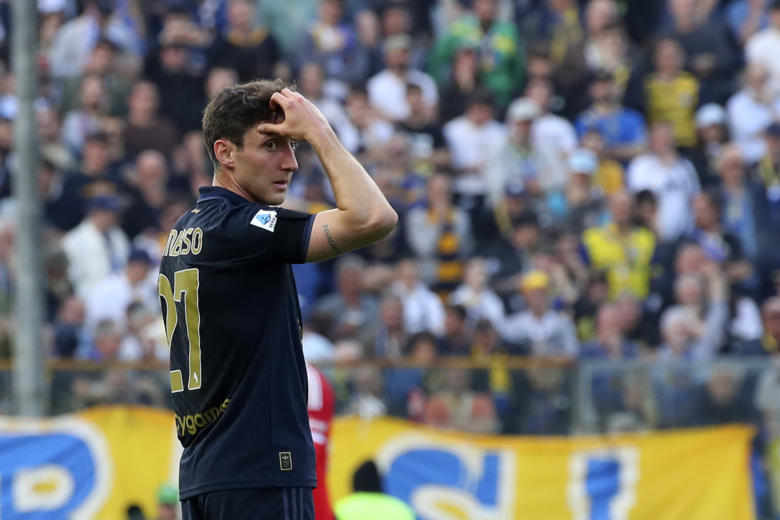juventus cambiaso suffers thigh strain 7 days out scaled