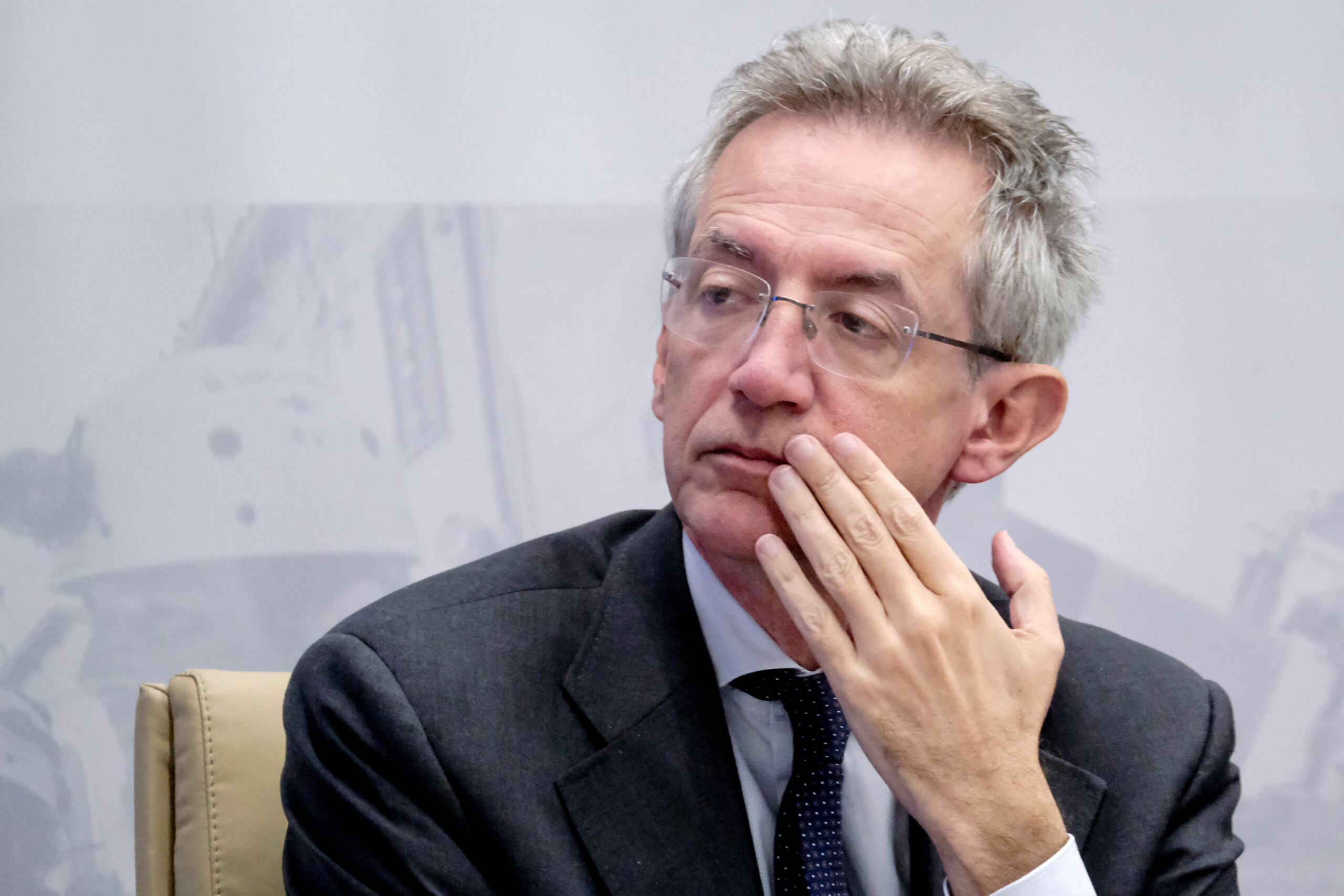 referendum manfredi i support the citizenship question but abstain on employment scaled