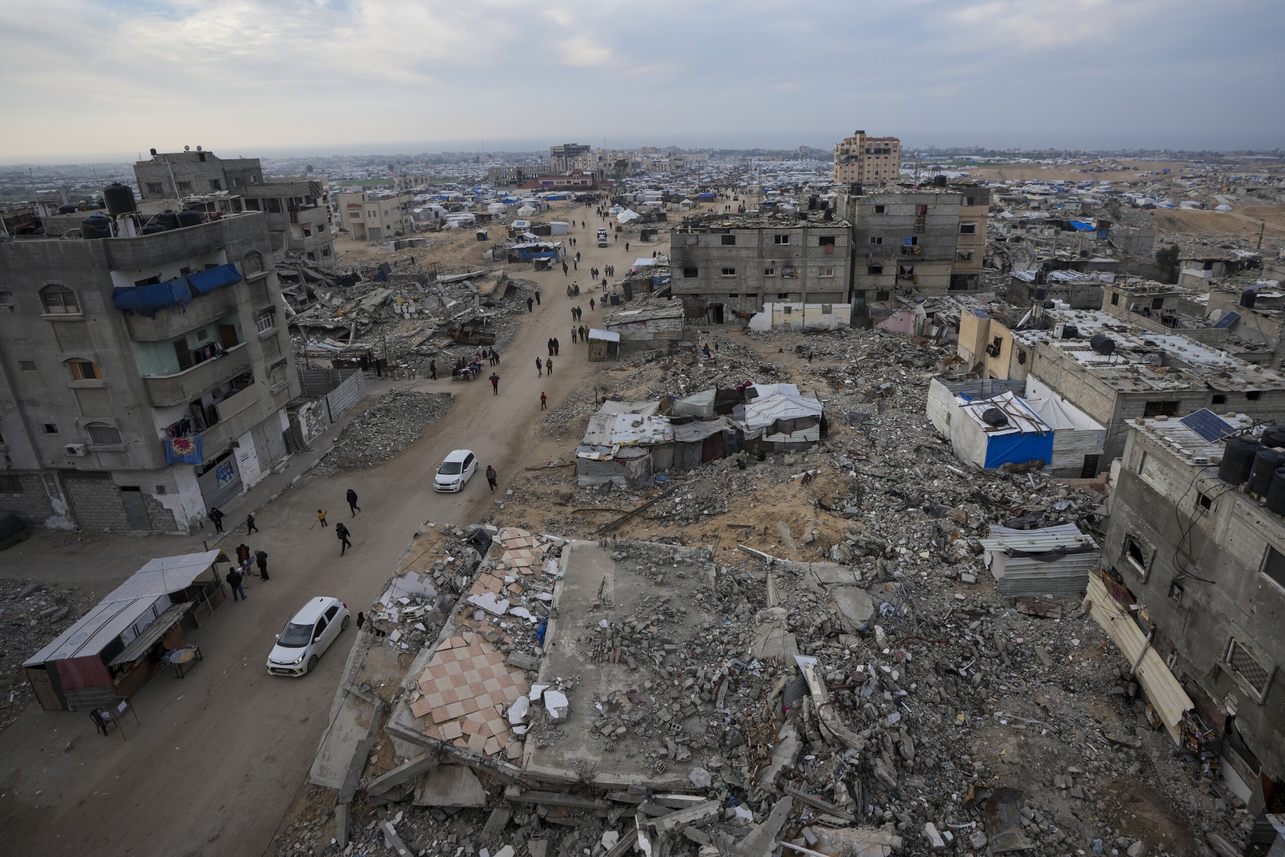 middle east israeli raids on khan younis dozens dead scaled