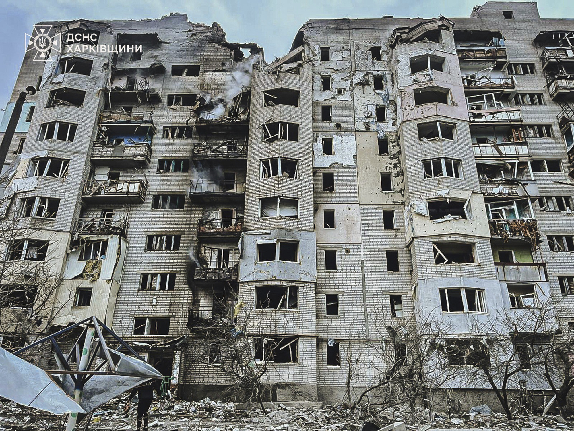 ukraine 1 dead and 4 injured in russian raid on kupyansk