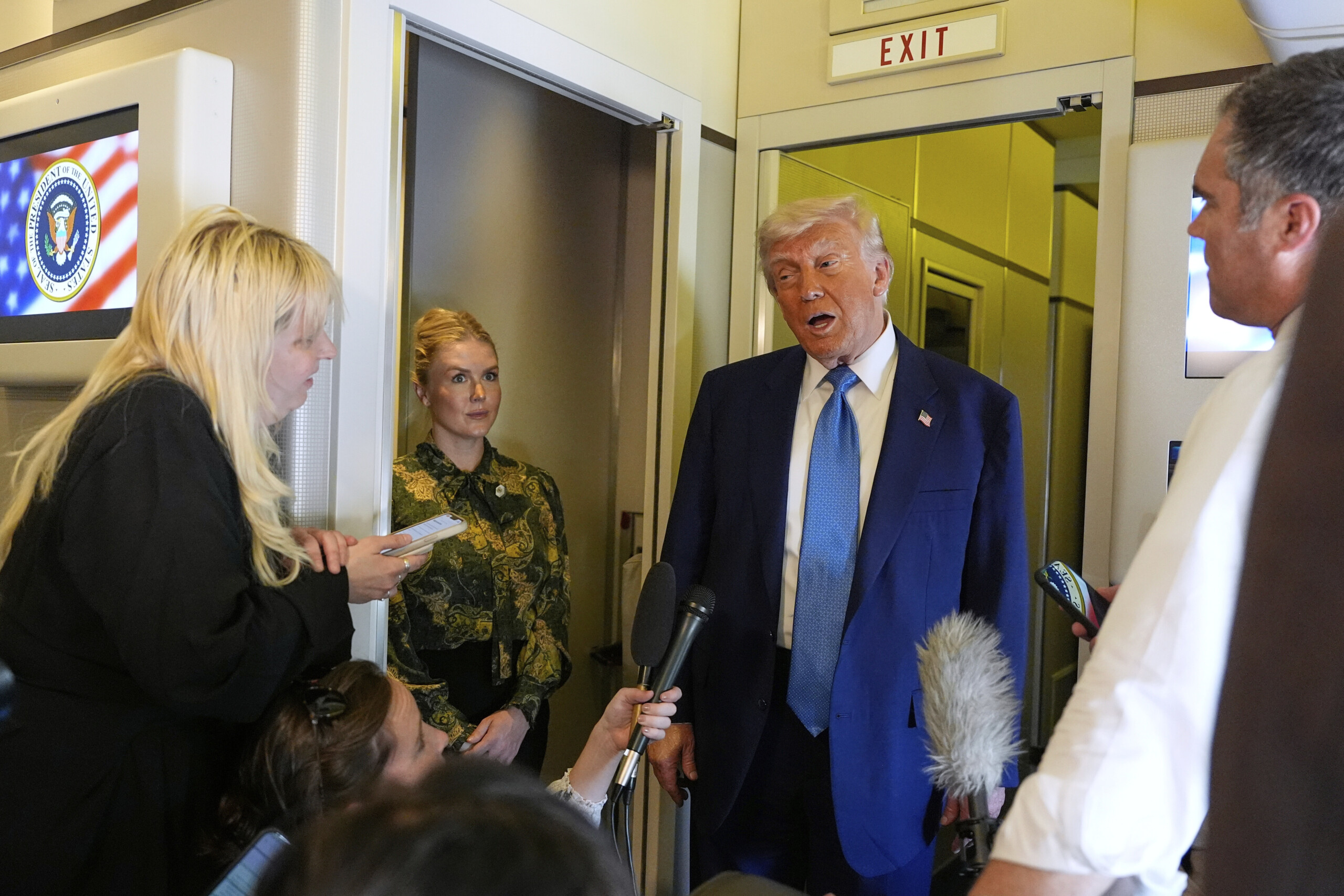ukraine trump sanctions against moscow if no agreement is reached scaled