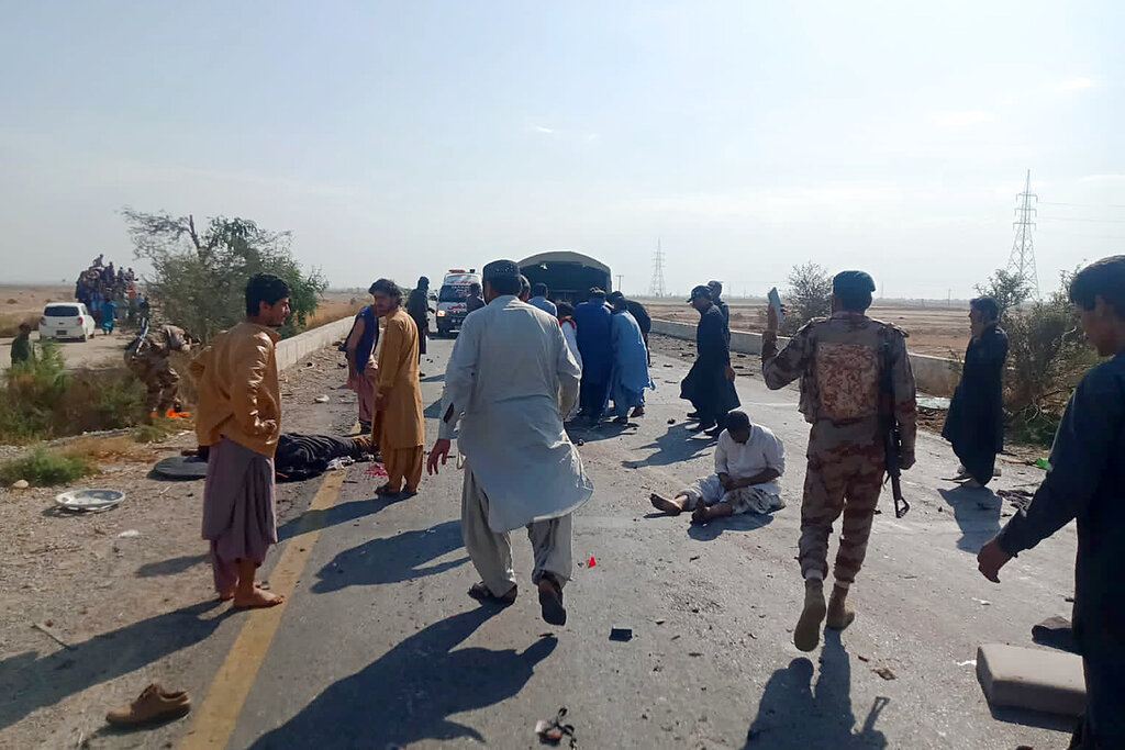 pakistan suicide bomber targets school bus in balochistan 4 dead and 38 injured