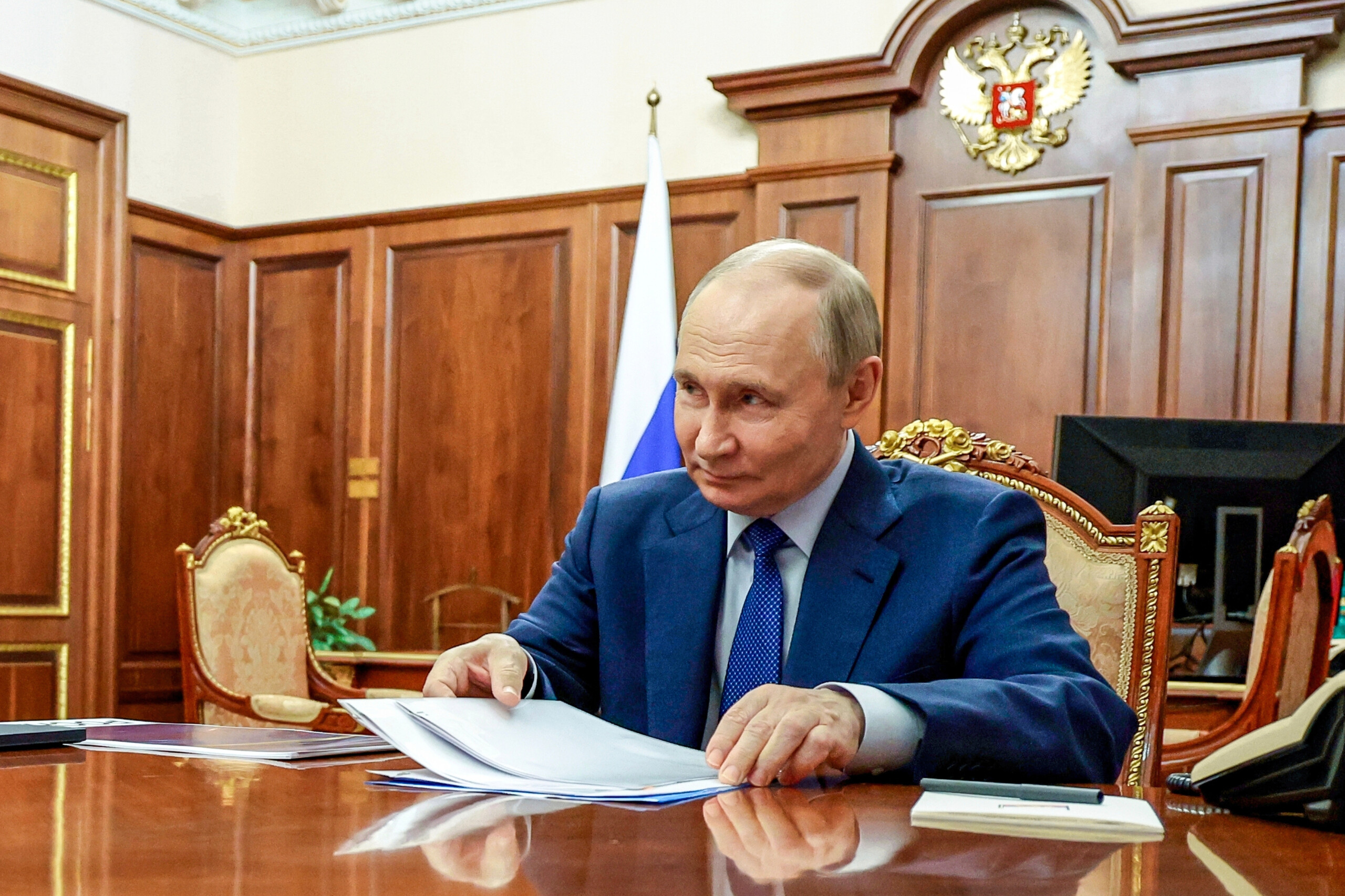 ukraine kremlin putin to visit donetsk and luhansk regions scaled
