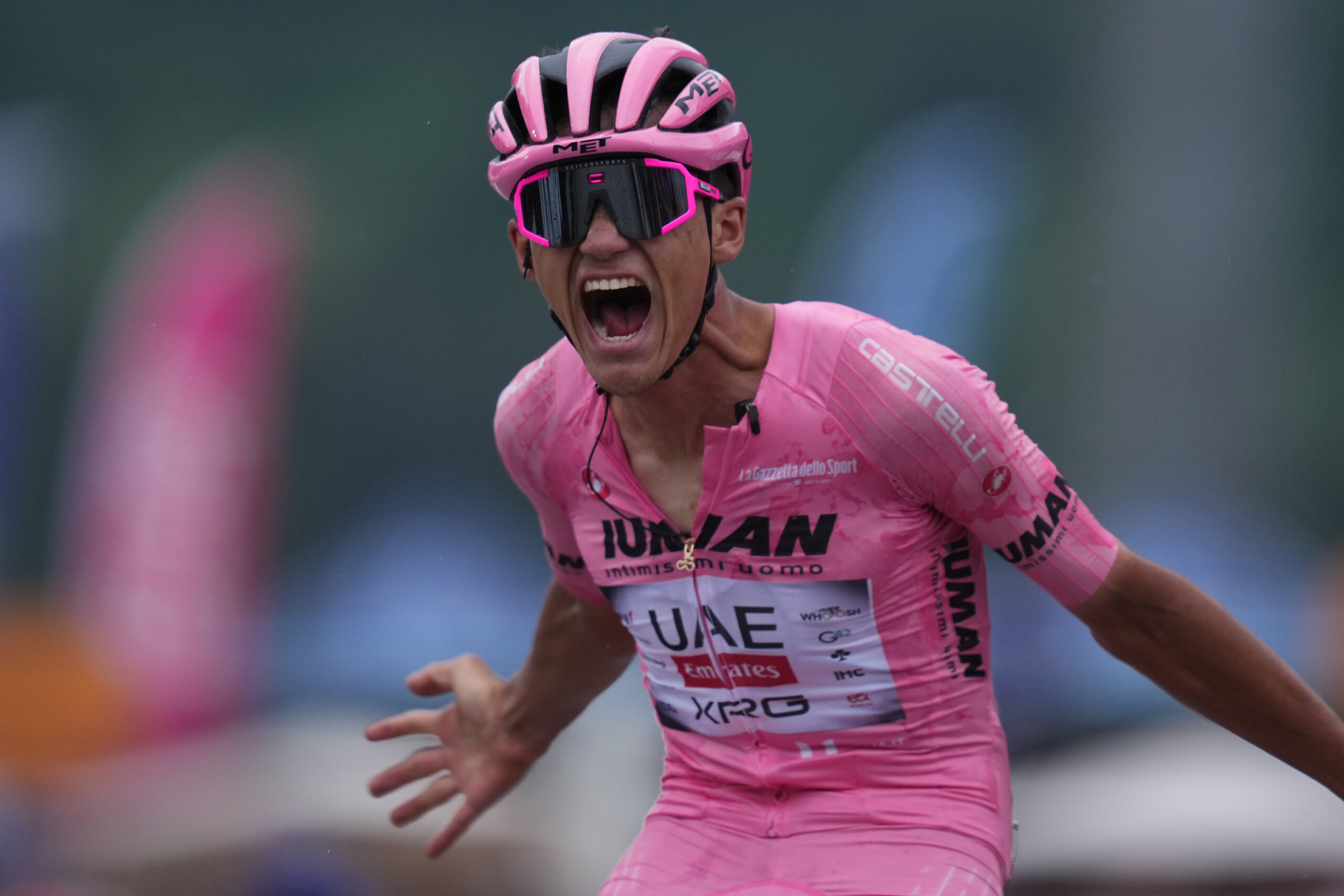 giro ditalia del toro wins 17th stage in bormio and retains the pink jersey scaled