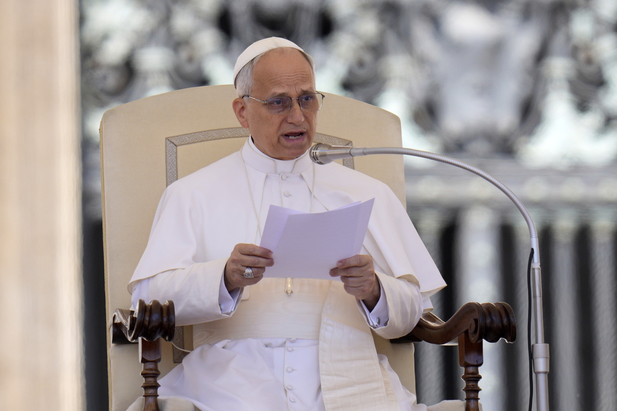 giro ditalia on sunday june 1 pope leo xiv to greet the cyclists