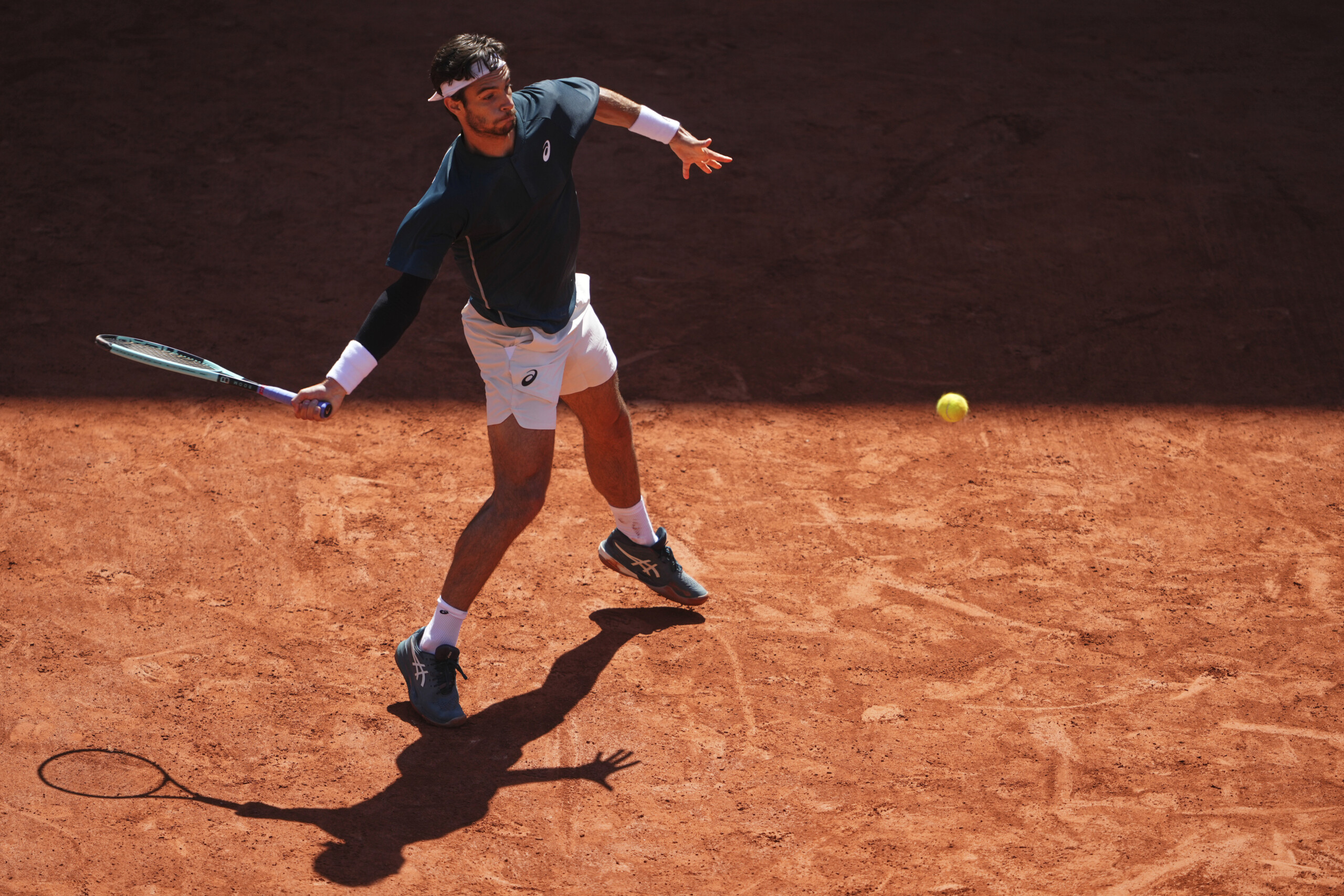 roland garros musetti comes from behind to beat navone in 4 sets and reaches the round of 16 scaled