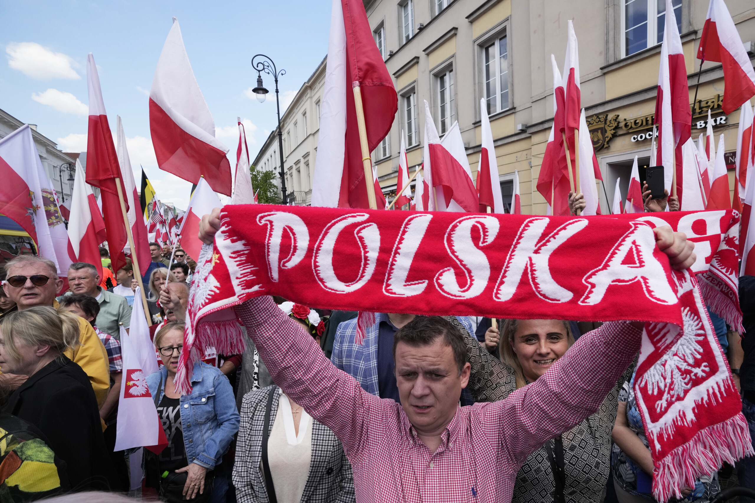 poland polling stations open for the second round of presidential elections scaled