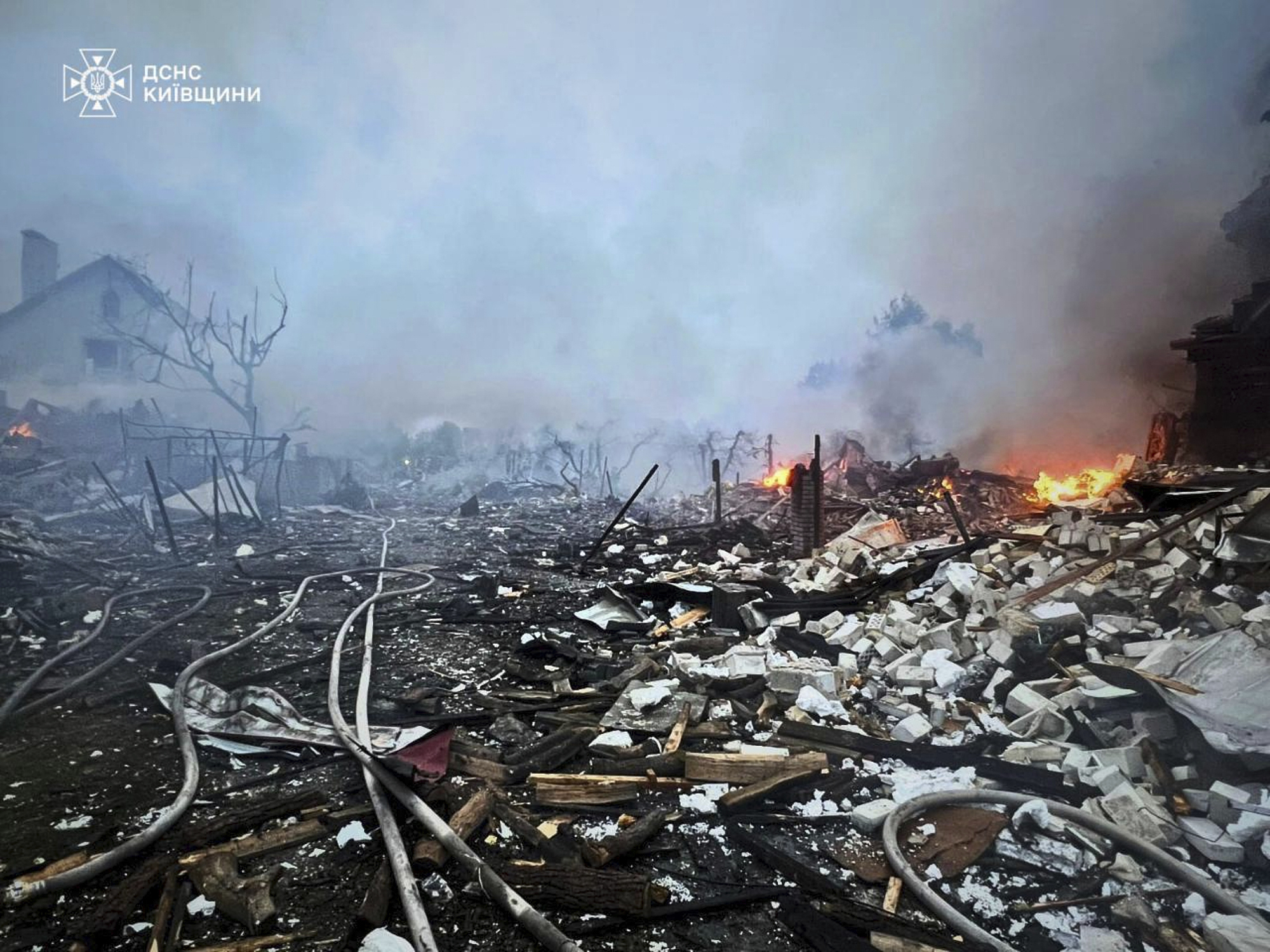ukraine russian drones strike chernihiv 4 injured