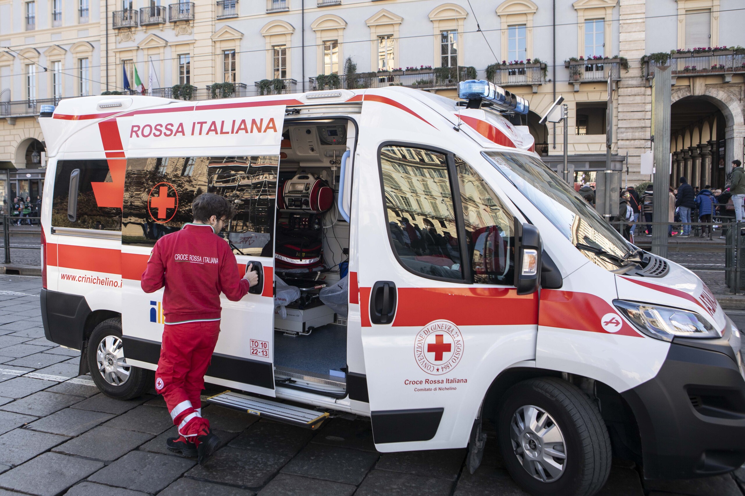 chieti head on collision between two cars leaves 3 dead and one seriously injured scaled