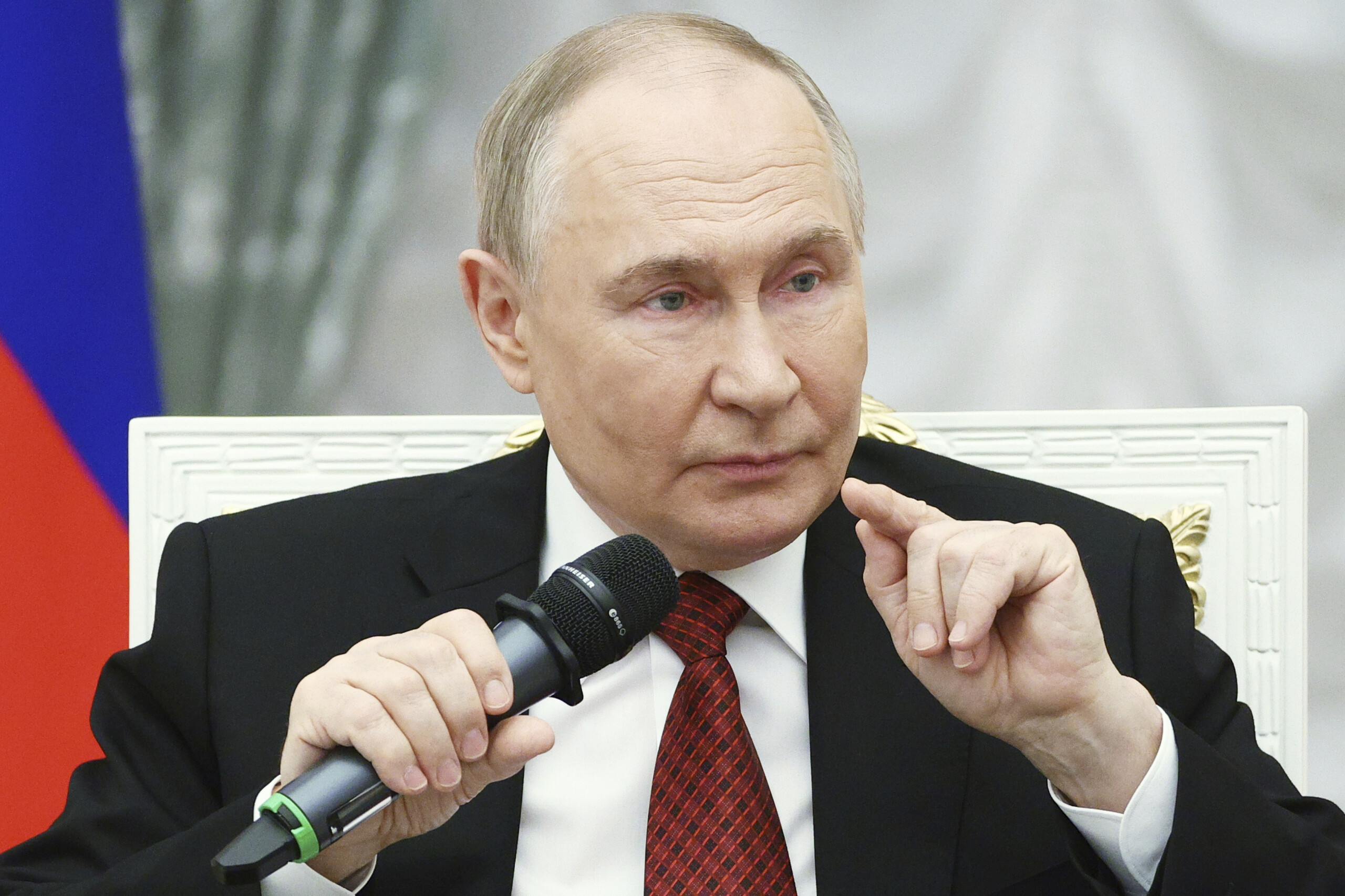 iran putin russia condemns israels actions and wants to contribute to de escalation scaled