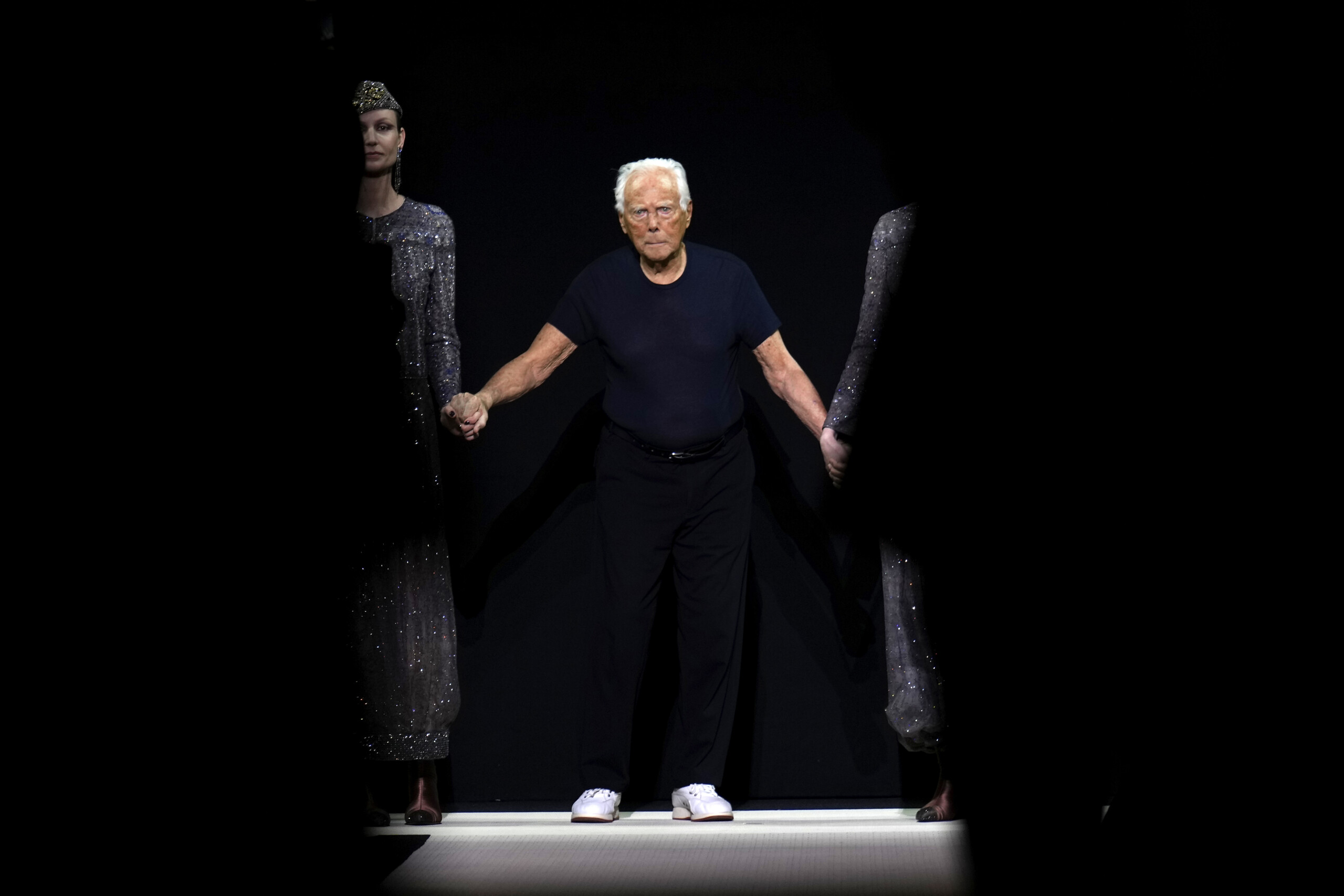 giorgio armani recovering after hospitalisation will not attend fashion shows scaled
