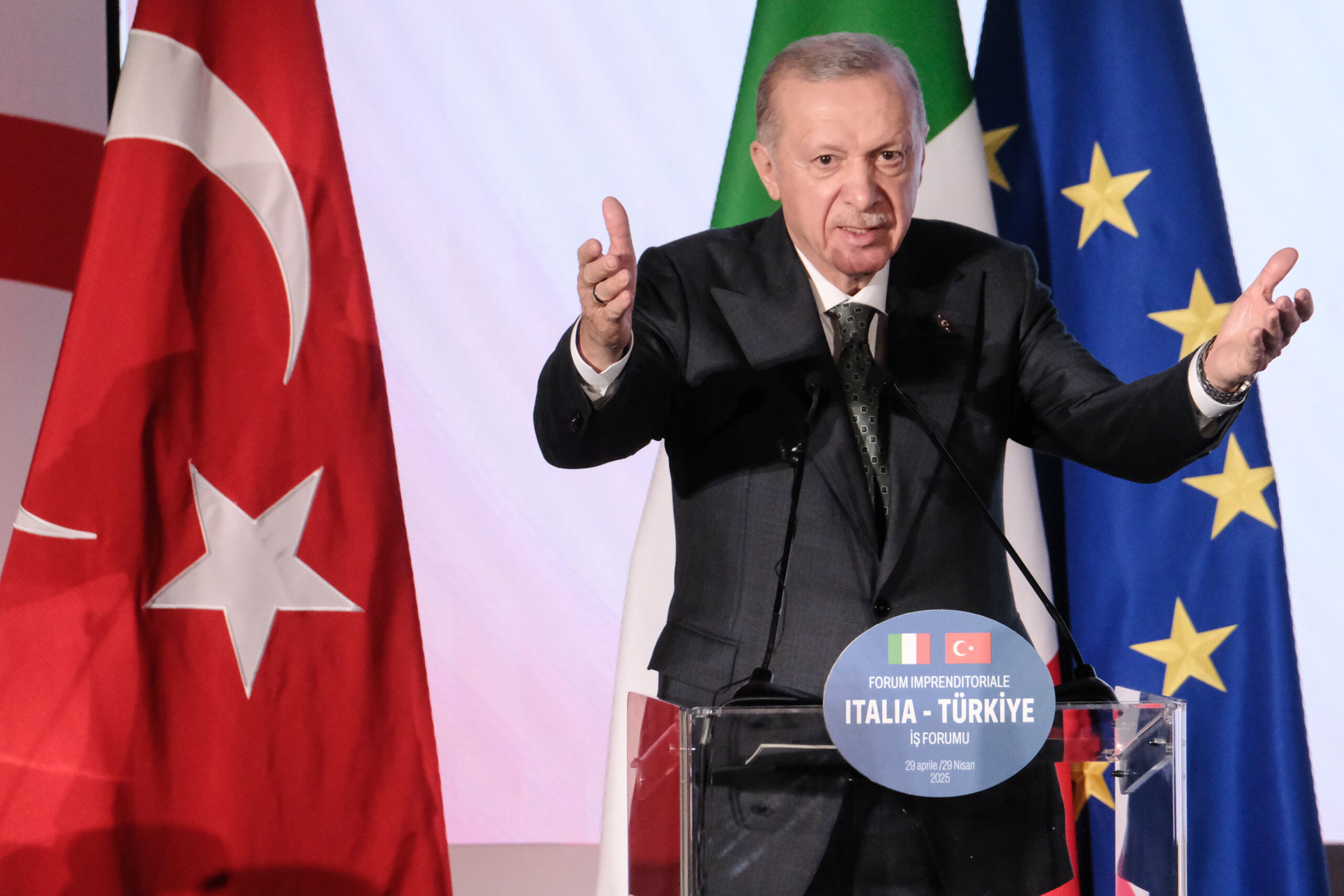 middle east erdogan netanyahu is like hitler and pol pot scaled