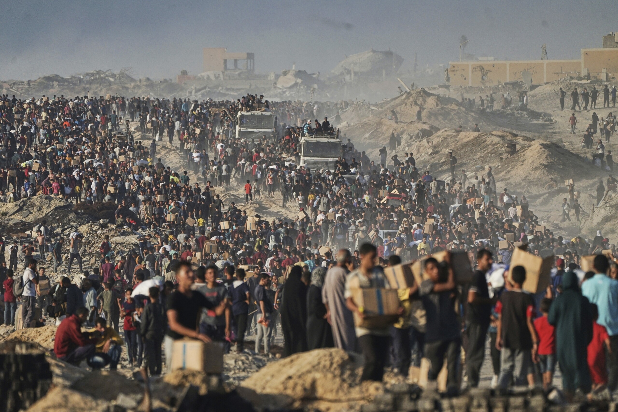 middle east media reports gunfire on crowd waiting for aid in gaza 35 dead scaled