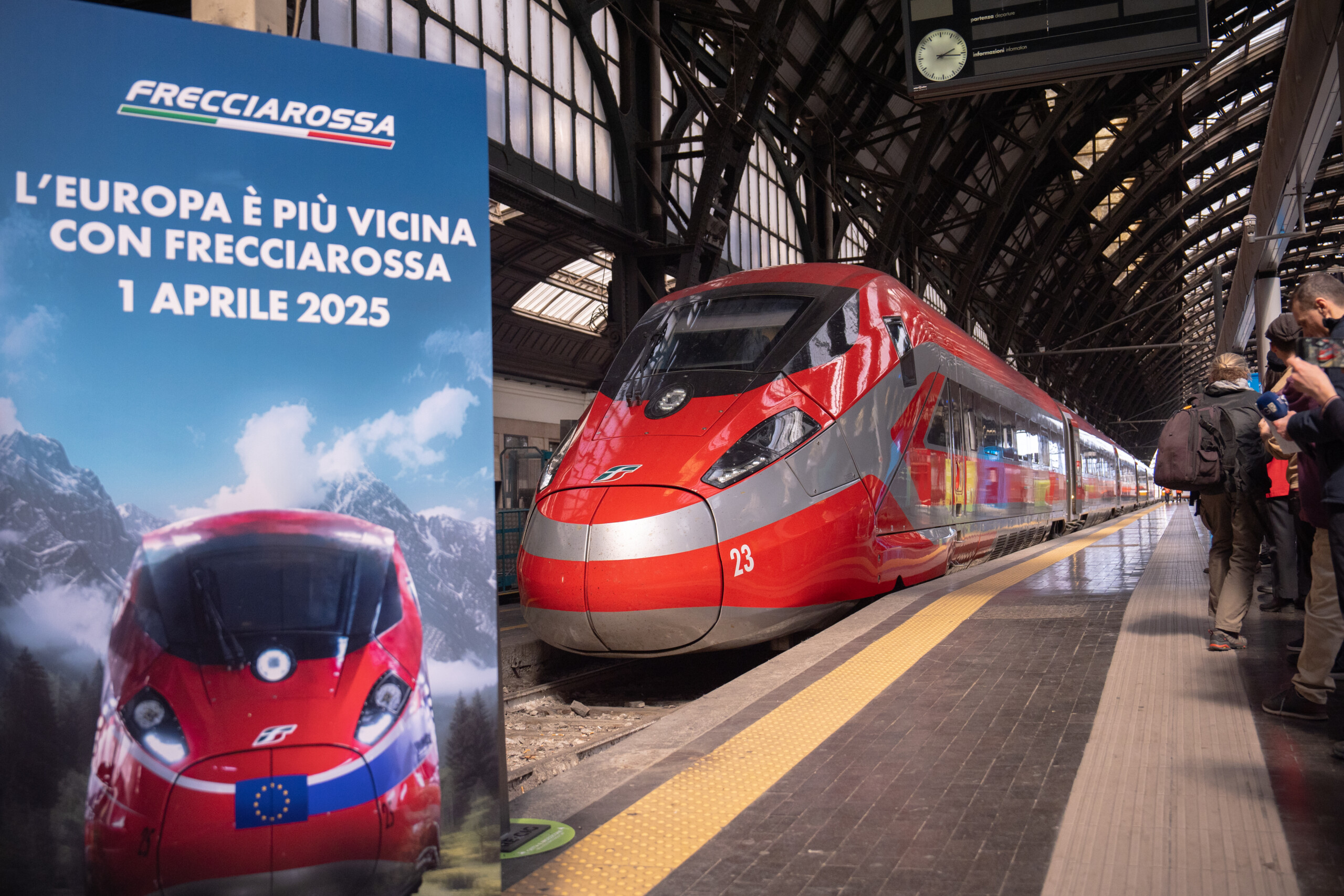 fs frecciarossa official train of milan fashion week 2025 scaled