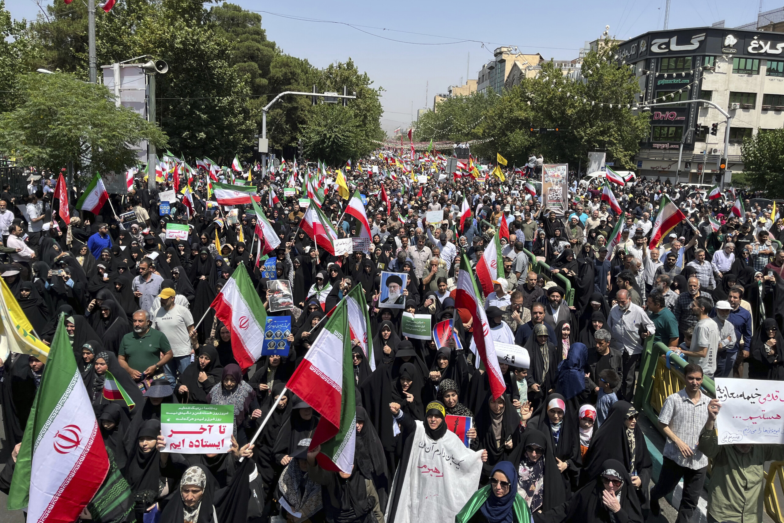iran tehran admits arrest of german cyclist scaled
