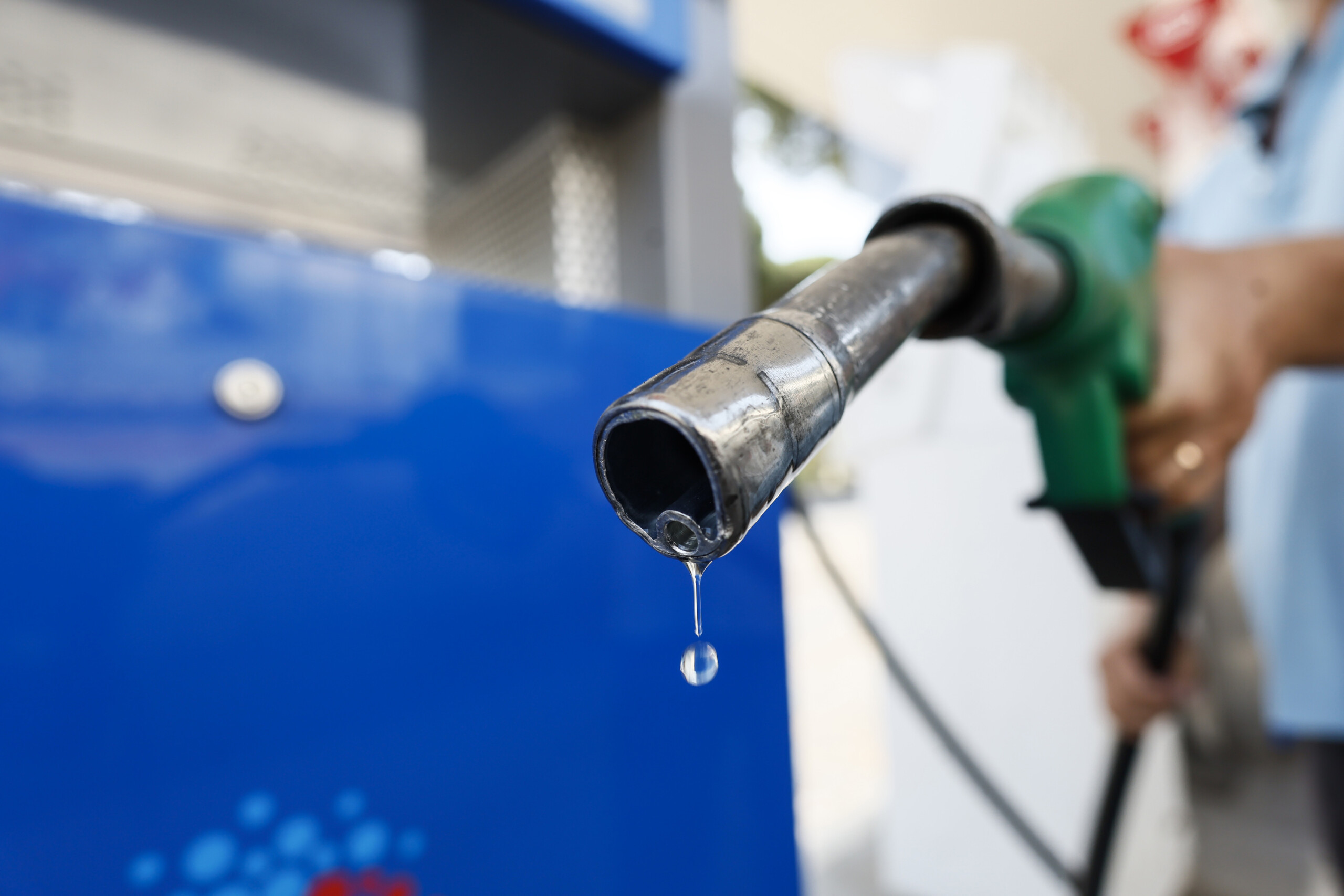 fuel prices codacons reports that prices at motorway service stations have exceeded e2 3 per litre for fuel with service scaled