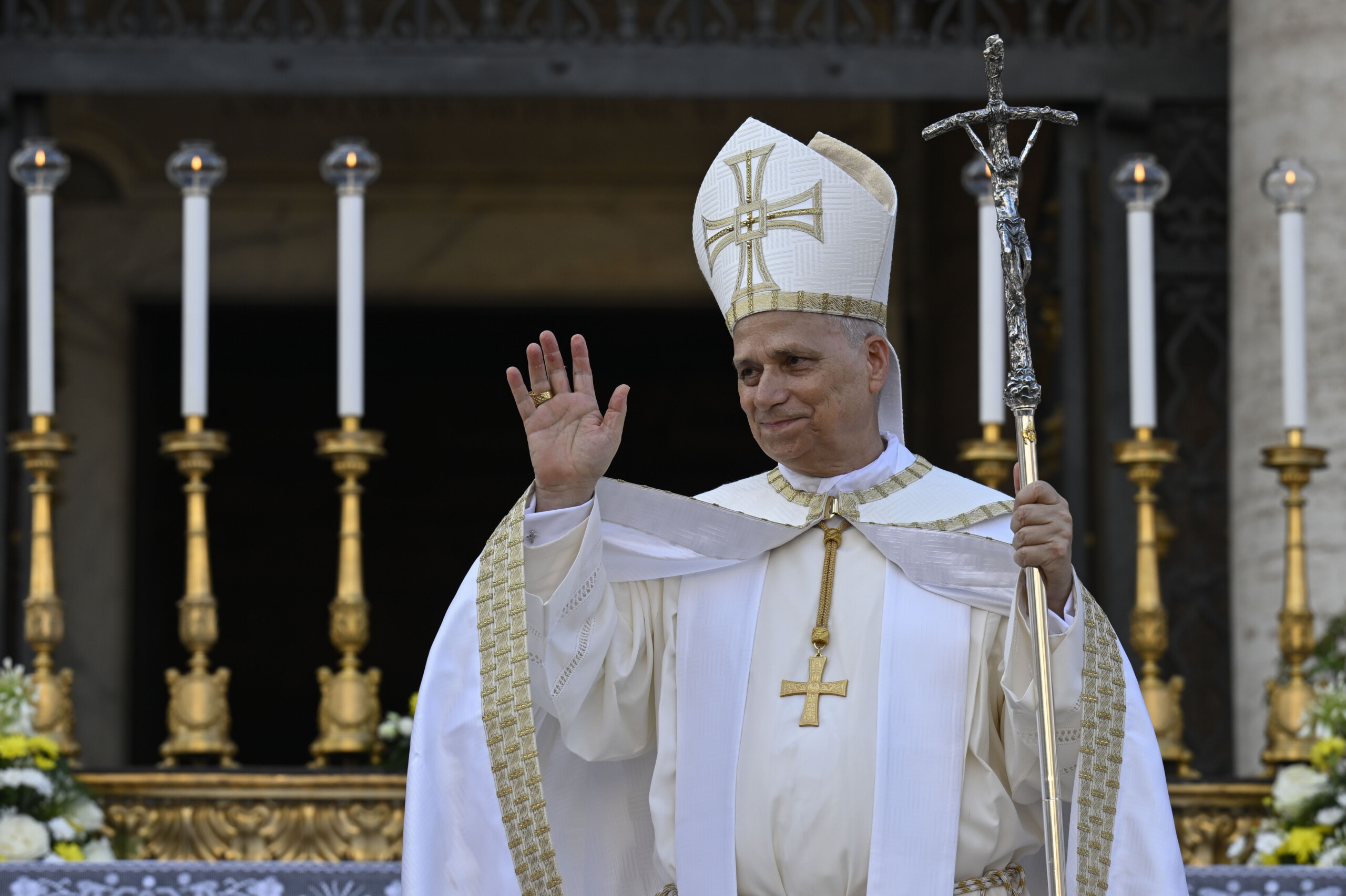 pope to seminarians in the social media age learn to listen to the poor scaled