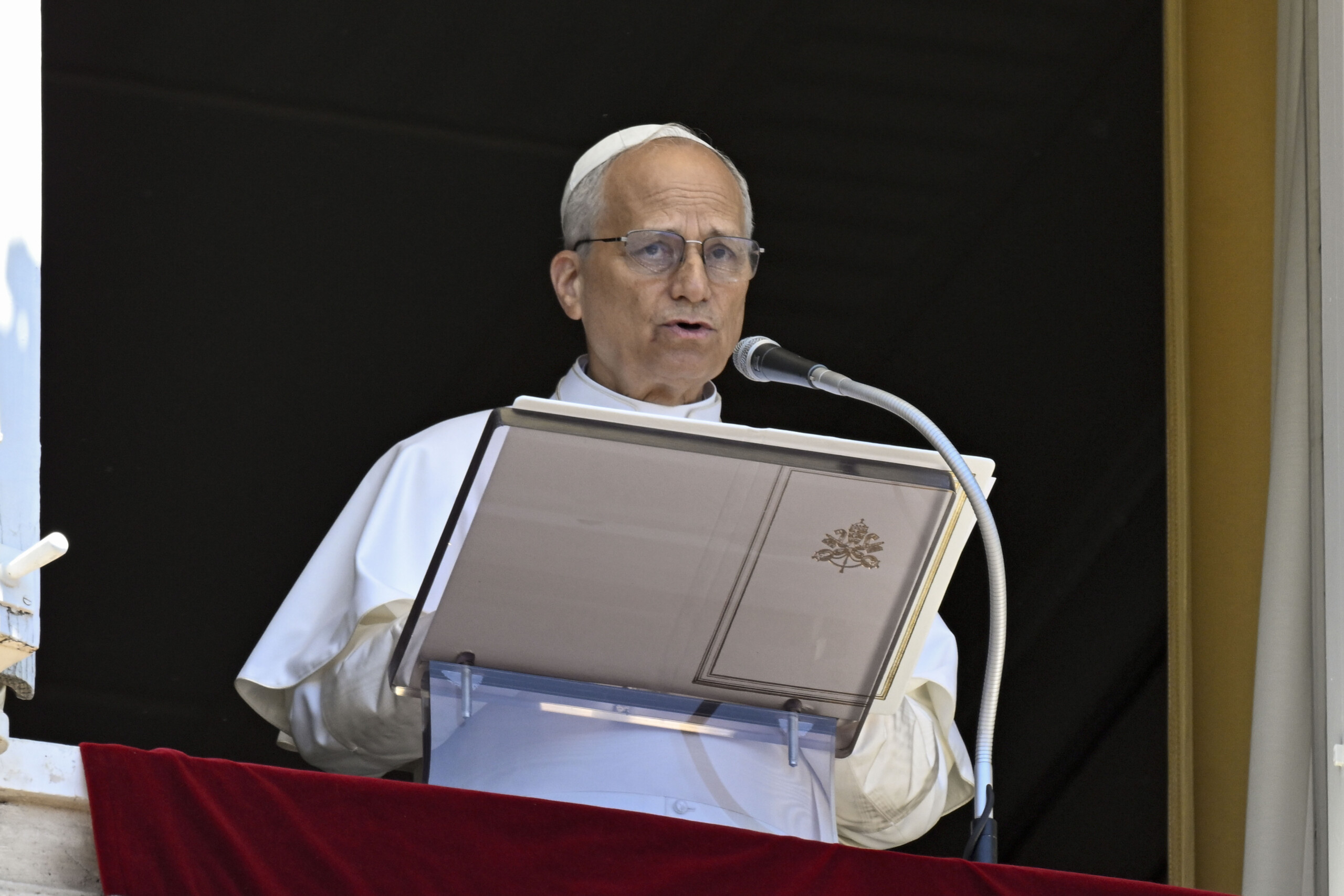 pope desolation over the unjust use of hunger as a weapon of war scaled