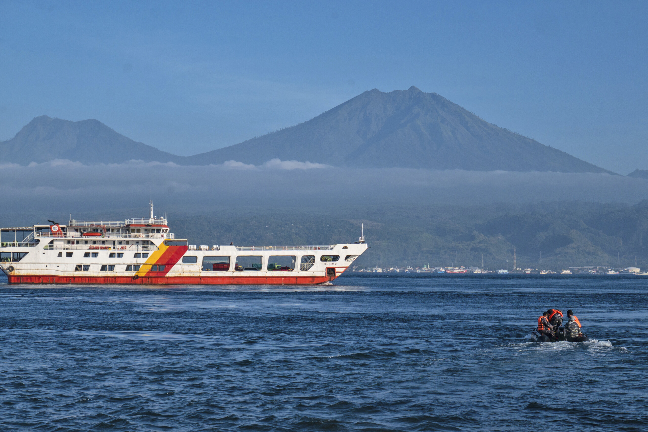indonesia ferry sinks near bali 4 dead 23 rescued 38 missing scaled