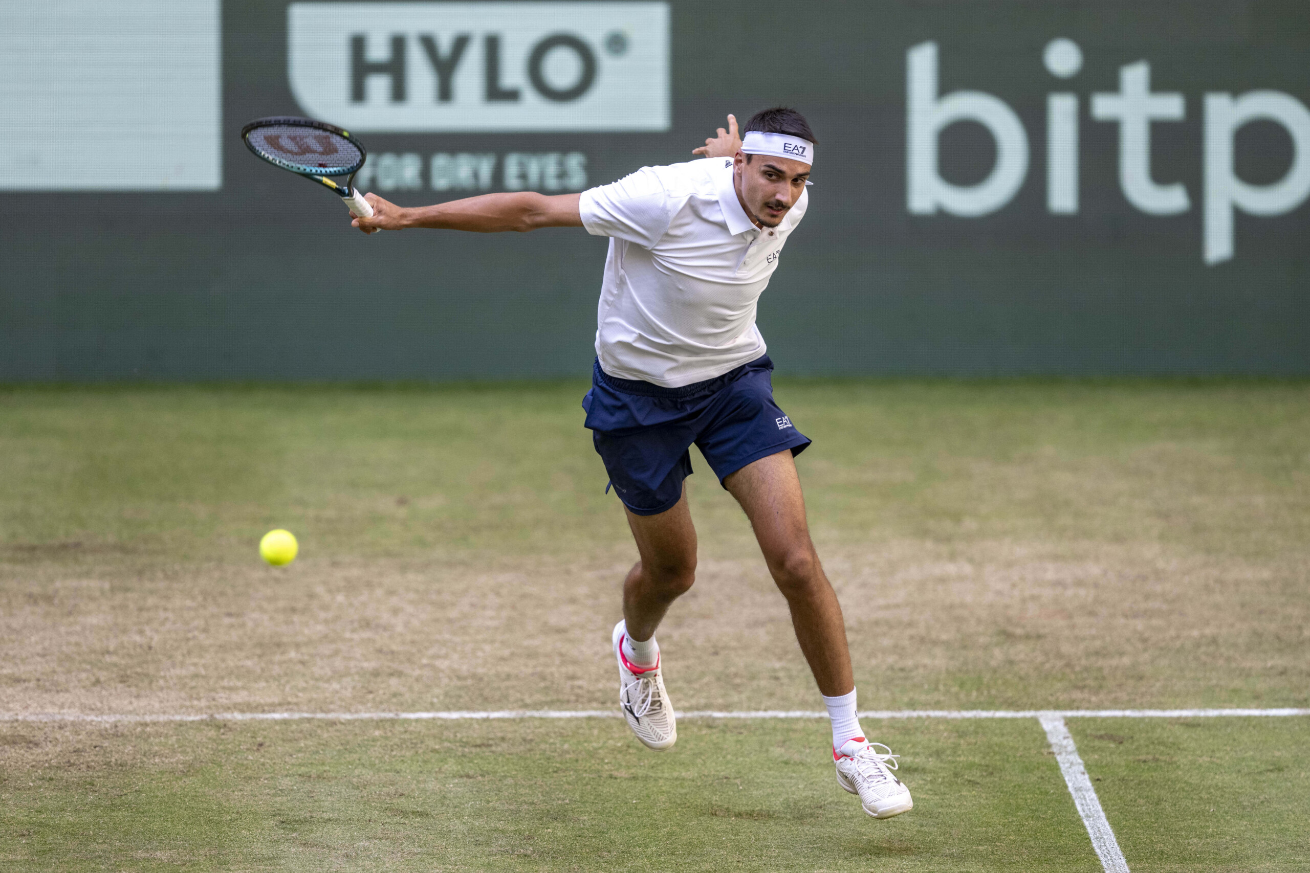 wimbledon sonego also advances to the third round georgian basilashvili defeated in four sets scaled