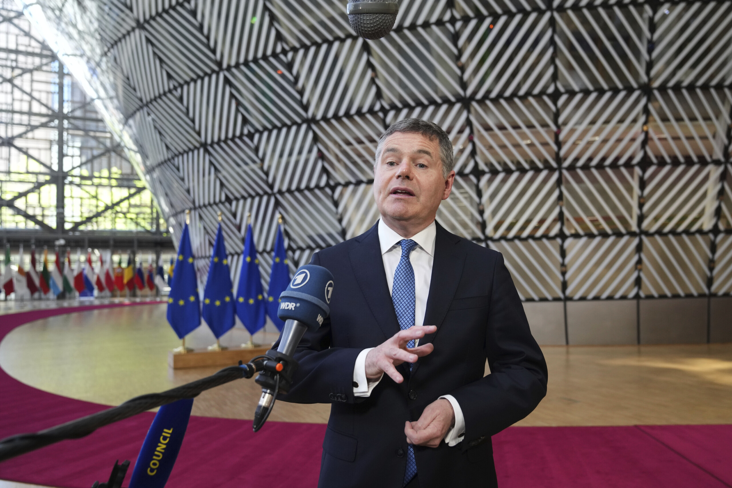 eurogroup lithuanian minister also withdraws candidacy donohoe likely to be confirmed as president scaled