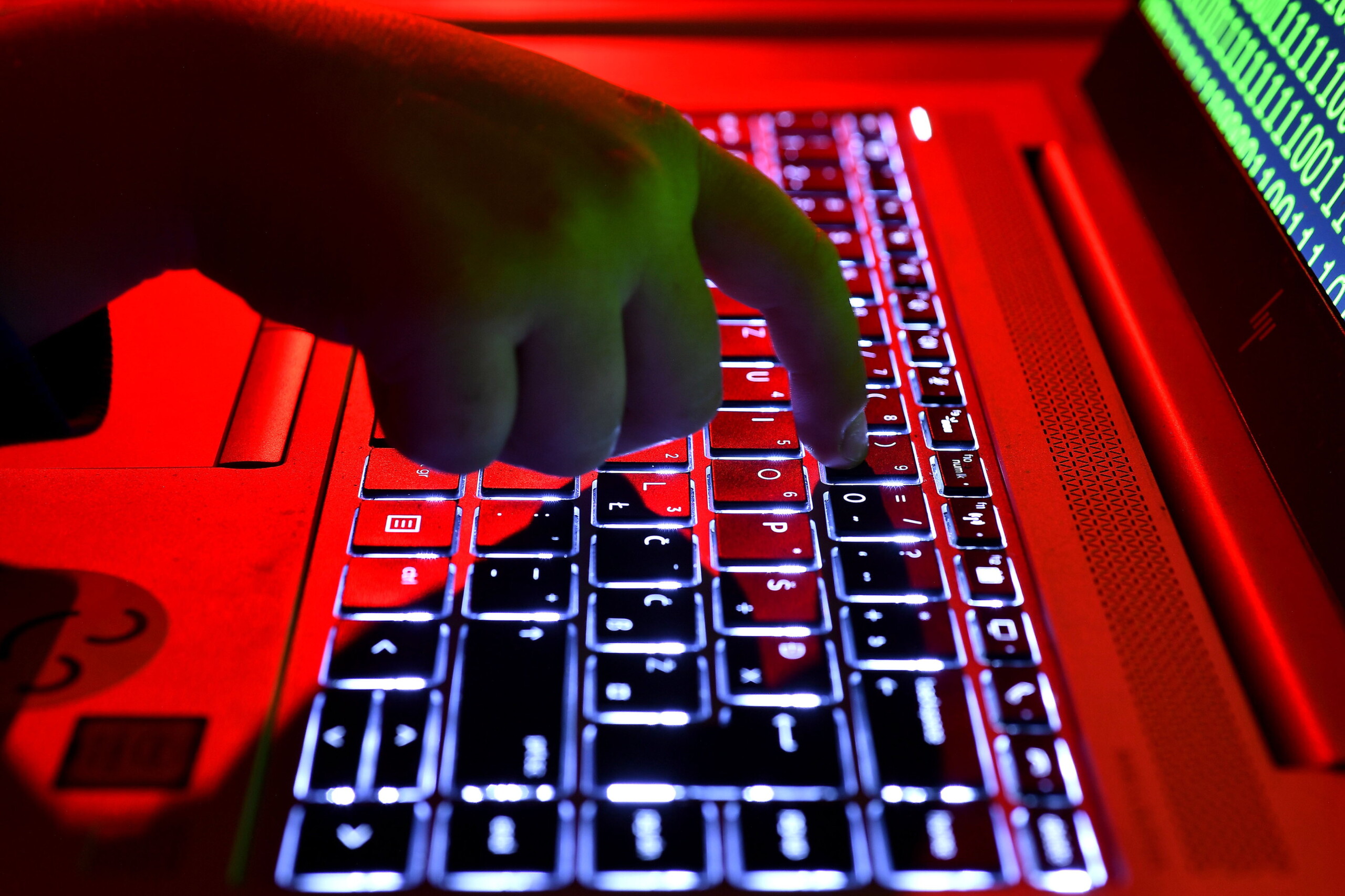 milan alleged hacker wanted by the fbi arrested at malpensa scaled