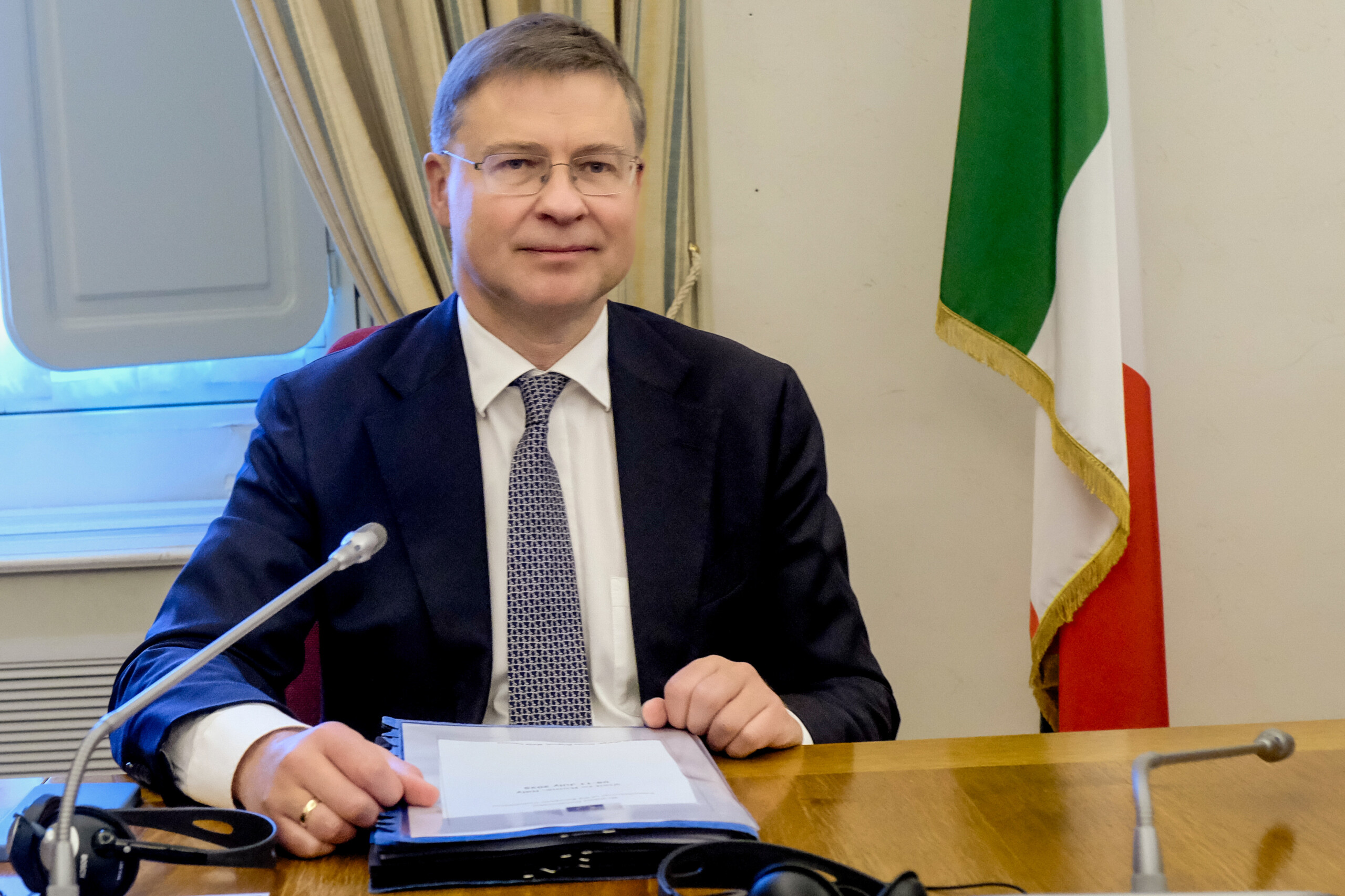 eu p chigi with dombrovskis focus on interaction between stability pact and security spending scaled