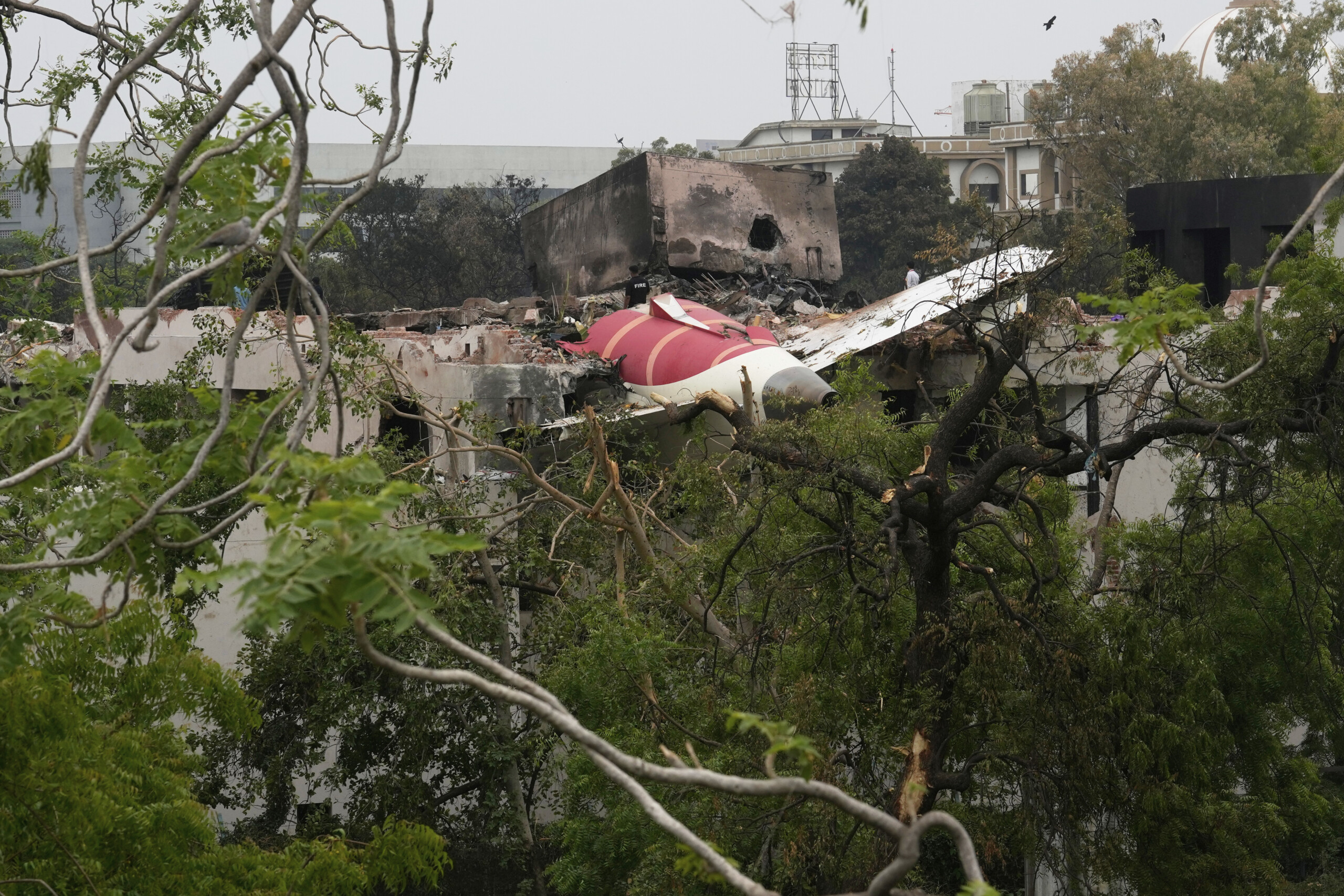 india wsj engines were shut down on crashed plane scaled