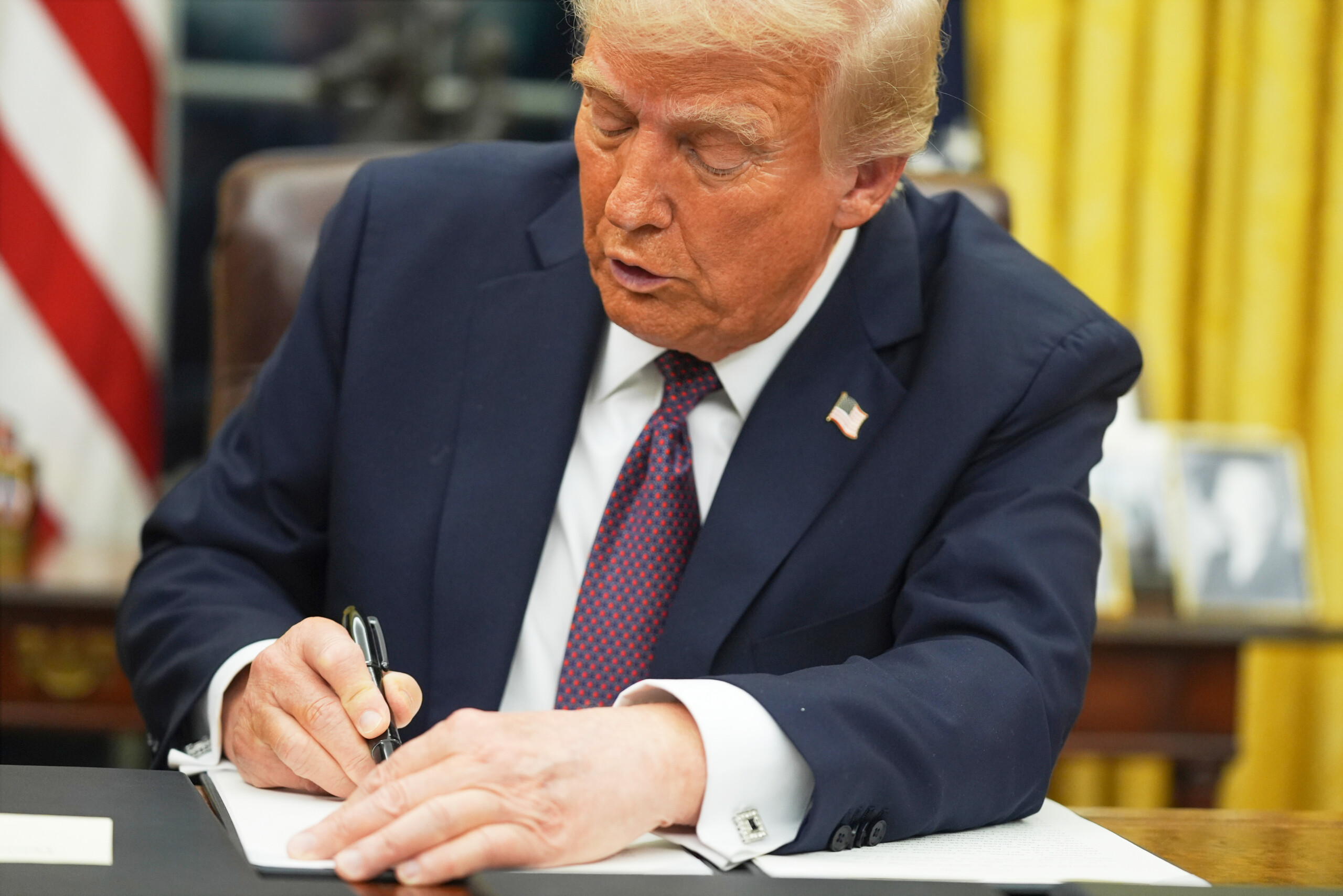 tariffs trump letters to eu and canada today scaled