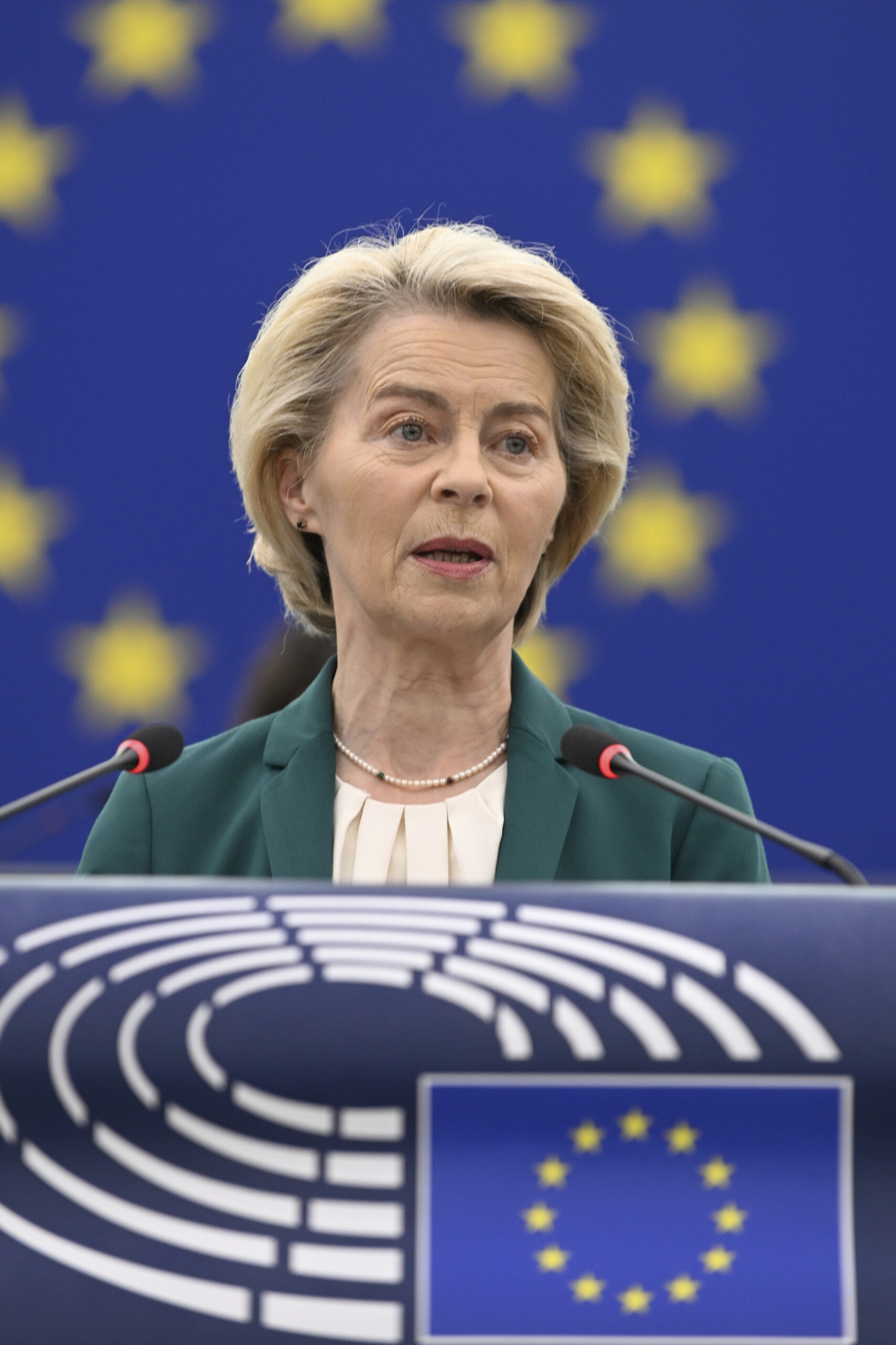 tariffs von der leyen 30 disrupts eu us supply chains scaled