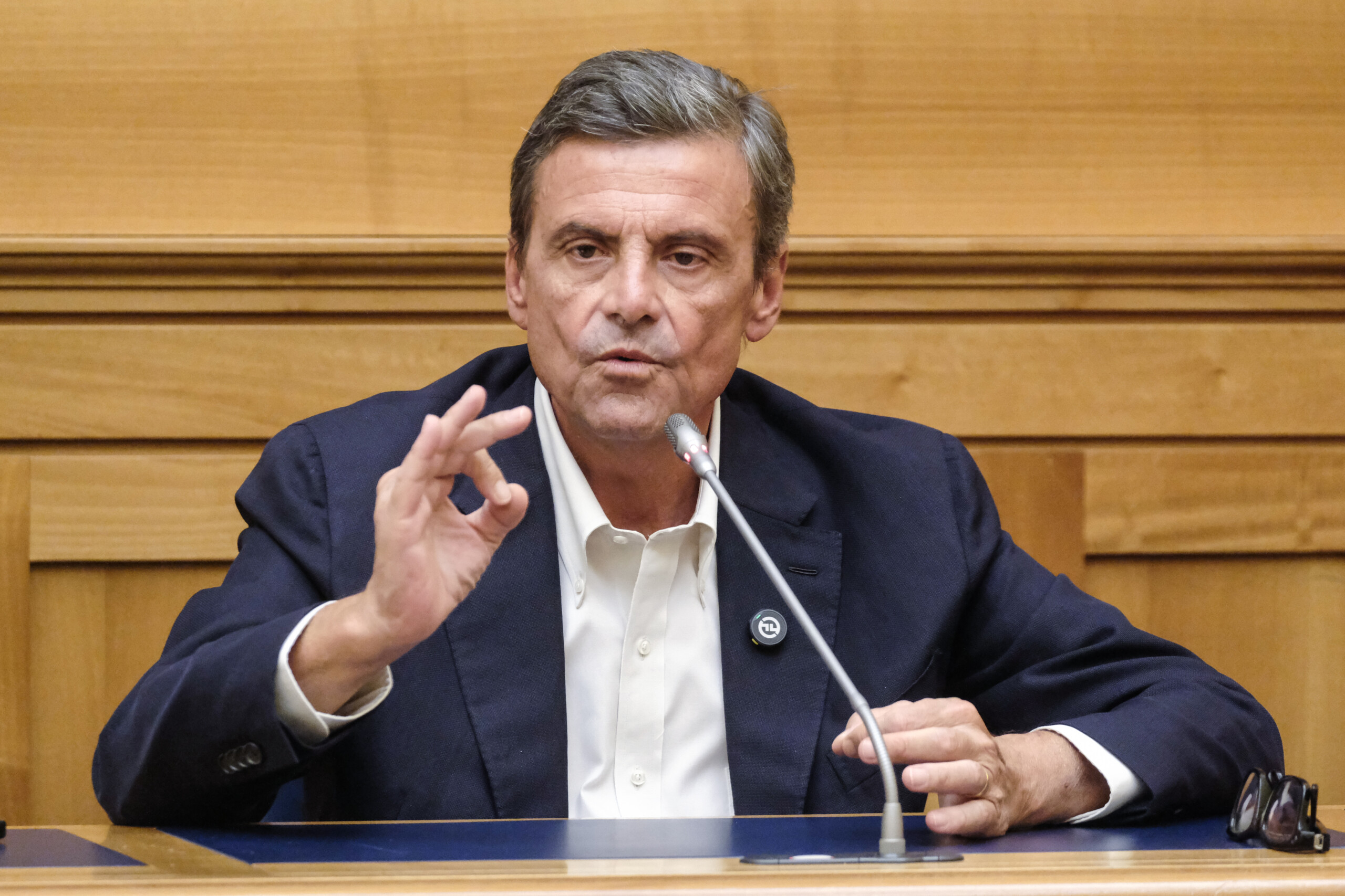 urban planning investigation in milan calenda the prosecutors office does not decide on development sala should go ahead scaled
