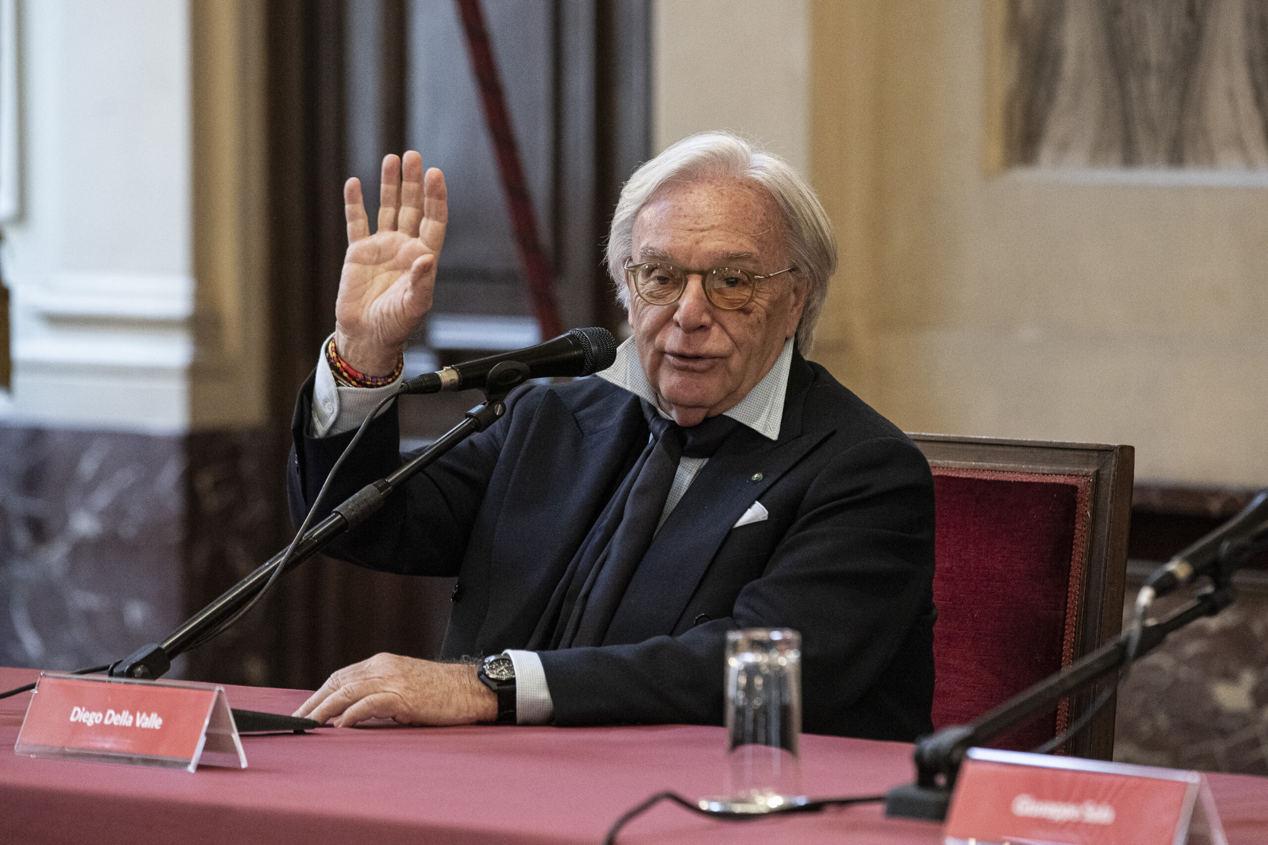 business diego della valle awarded title of chevalier de lordre des arts et des lettres scaled