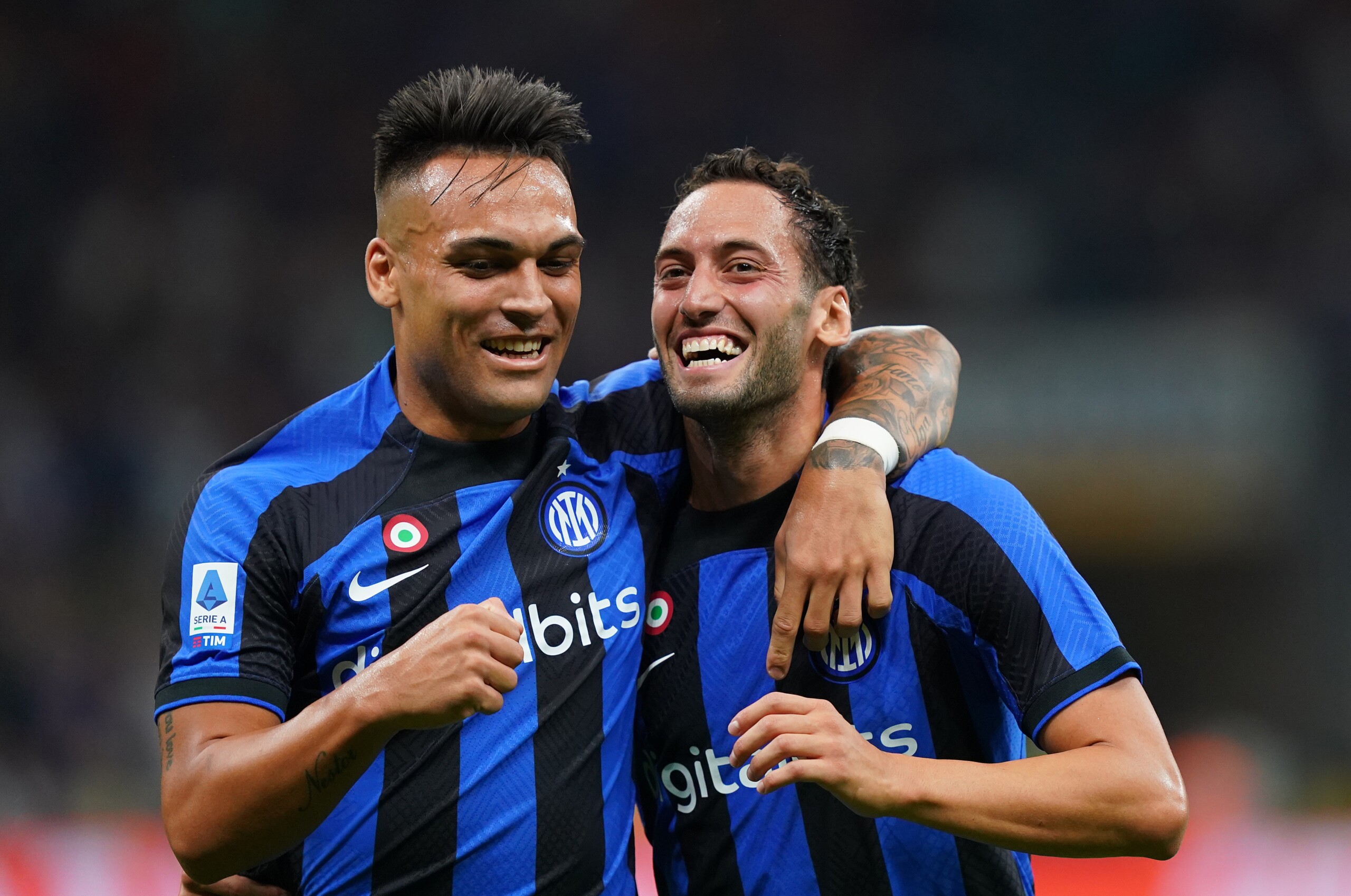 football inter peace between calhanoglu and lautaro on social media scaled