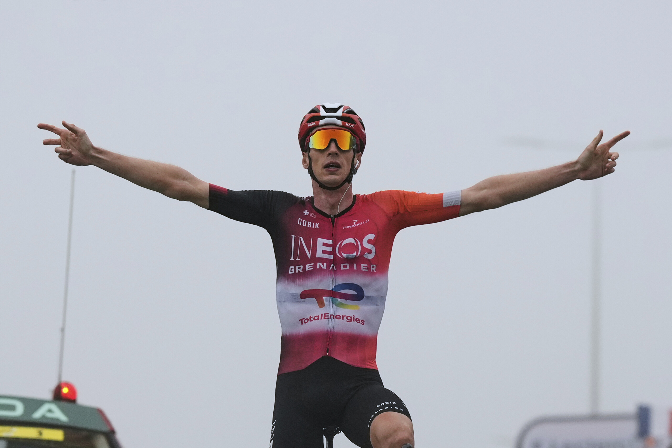 tour de france arensman wins stage 19 pogacar still in yellow scaled