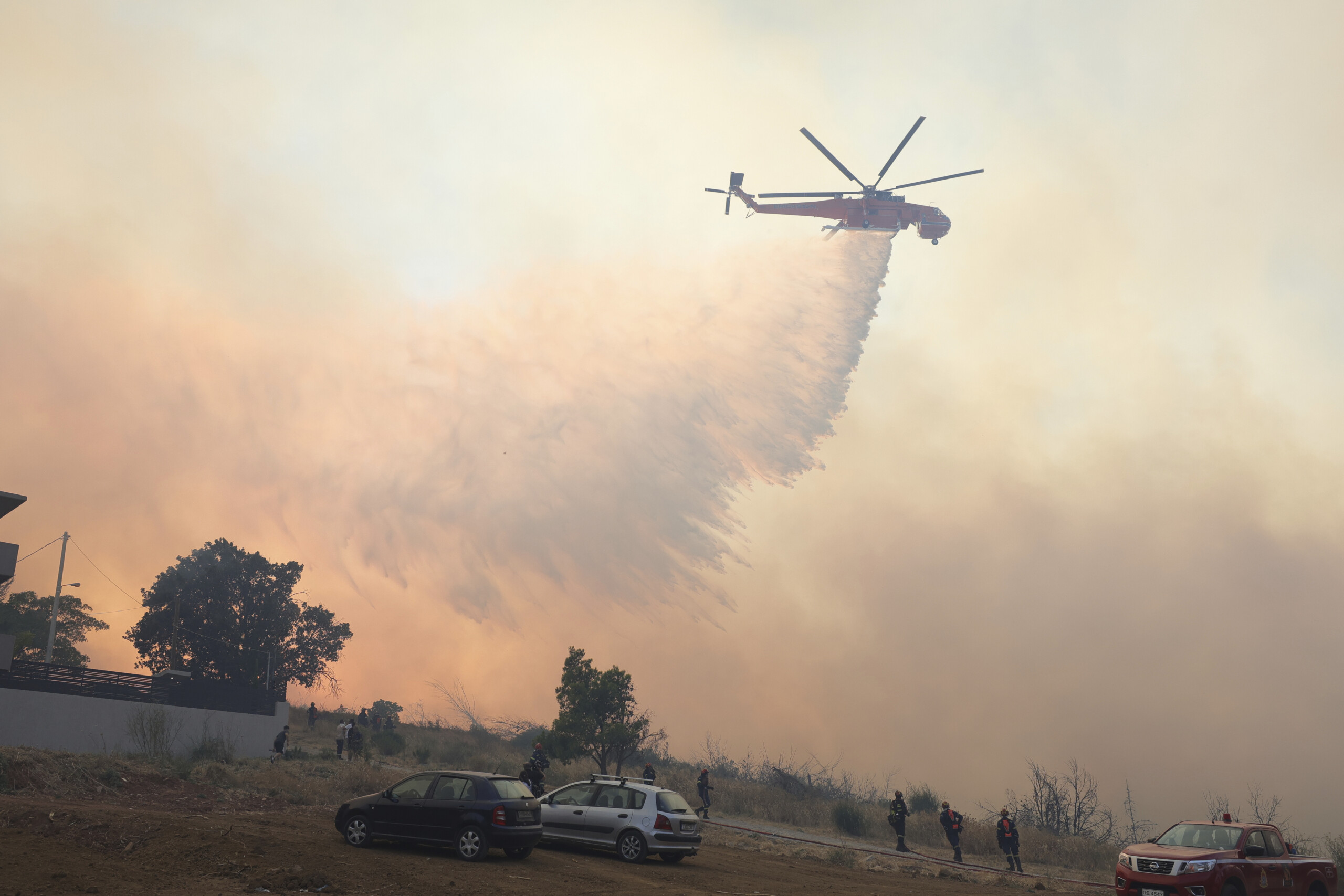 greece huge fire near athens residents evacuated scaled