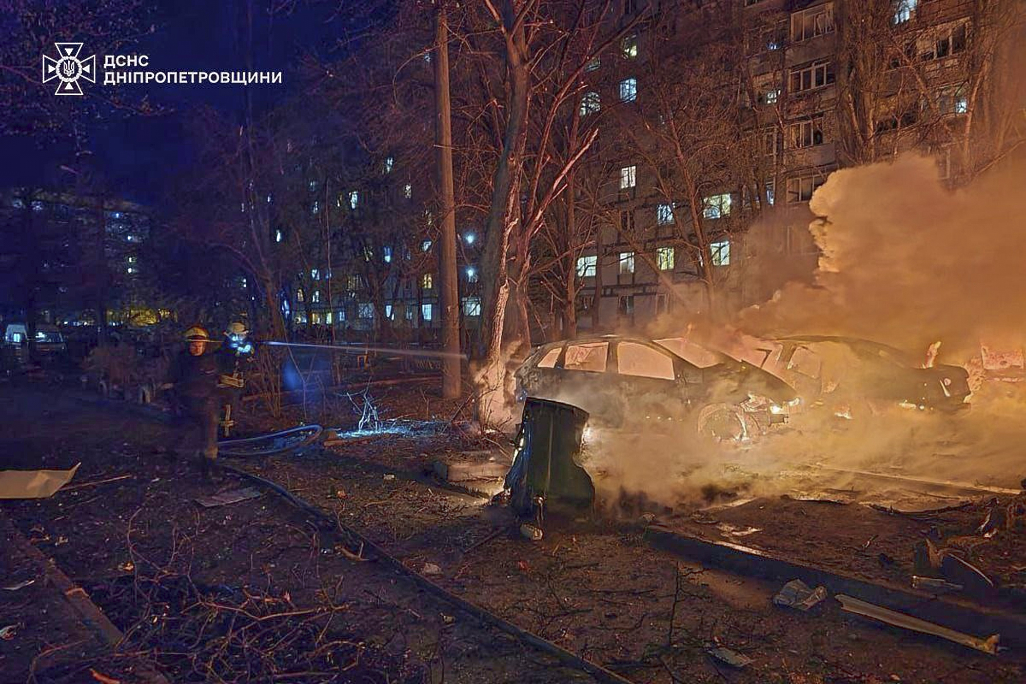 ukraine kiev 2 dead and 5 injured in russian attack on dnipro region