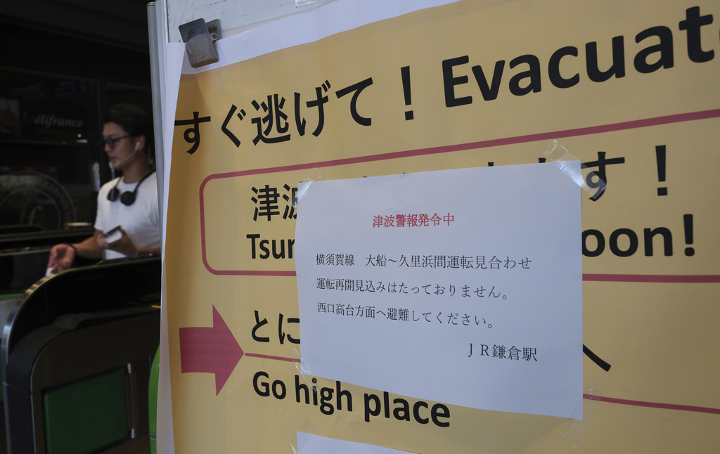 earthquakes 8 8 magnitude quake hits kamchatka with tsunami alerts in japan us and pacific